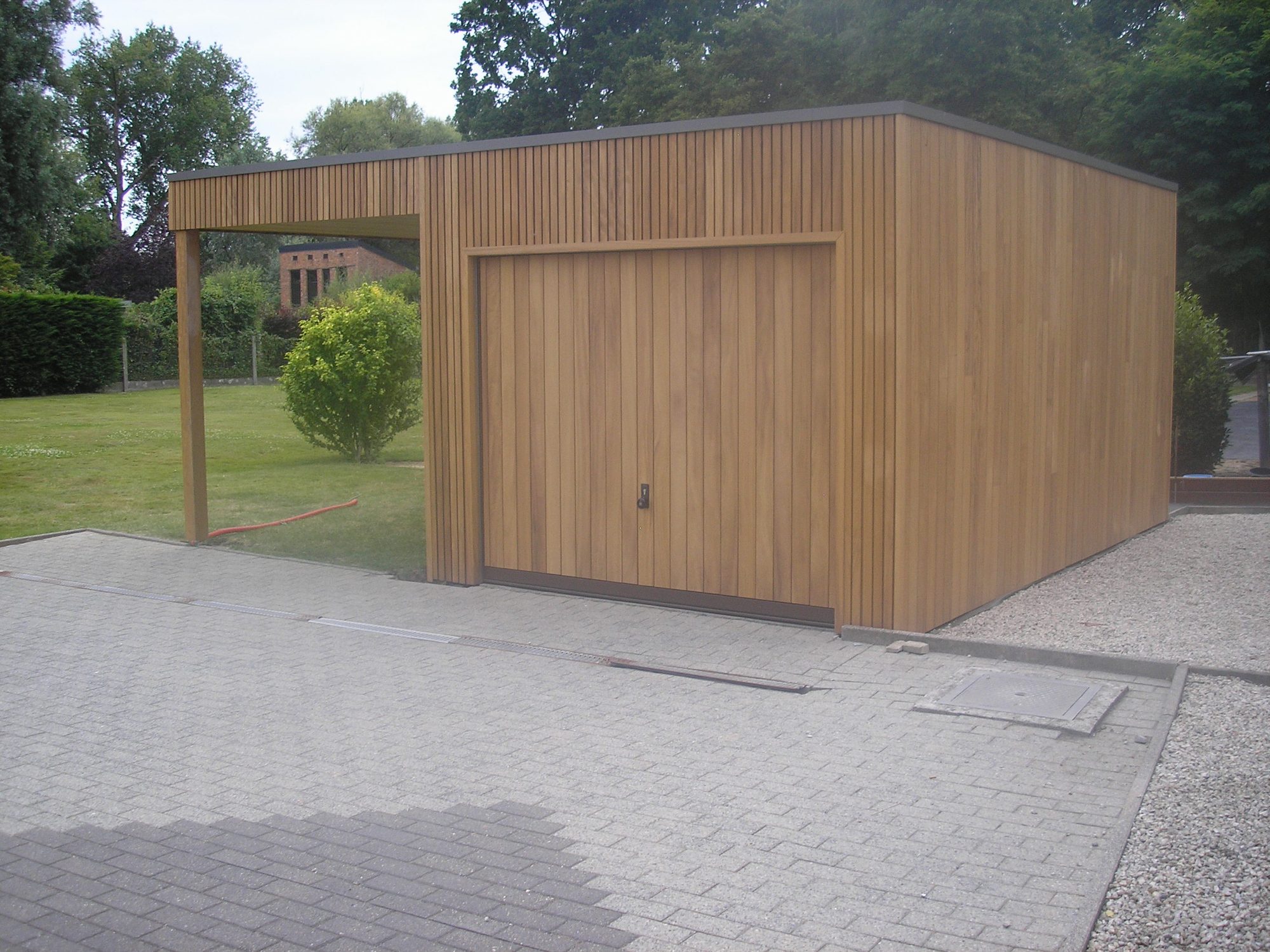 Garage met carport