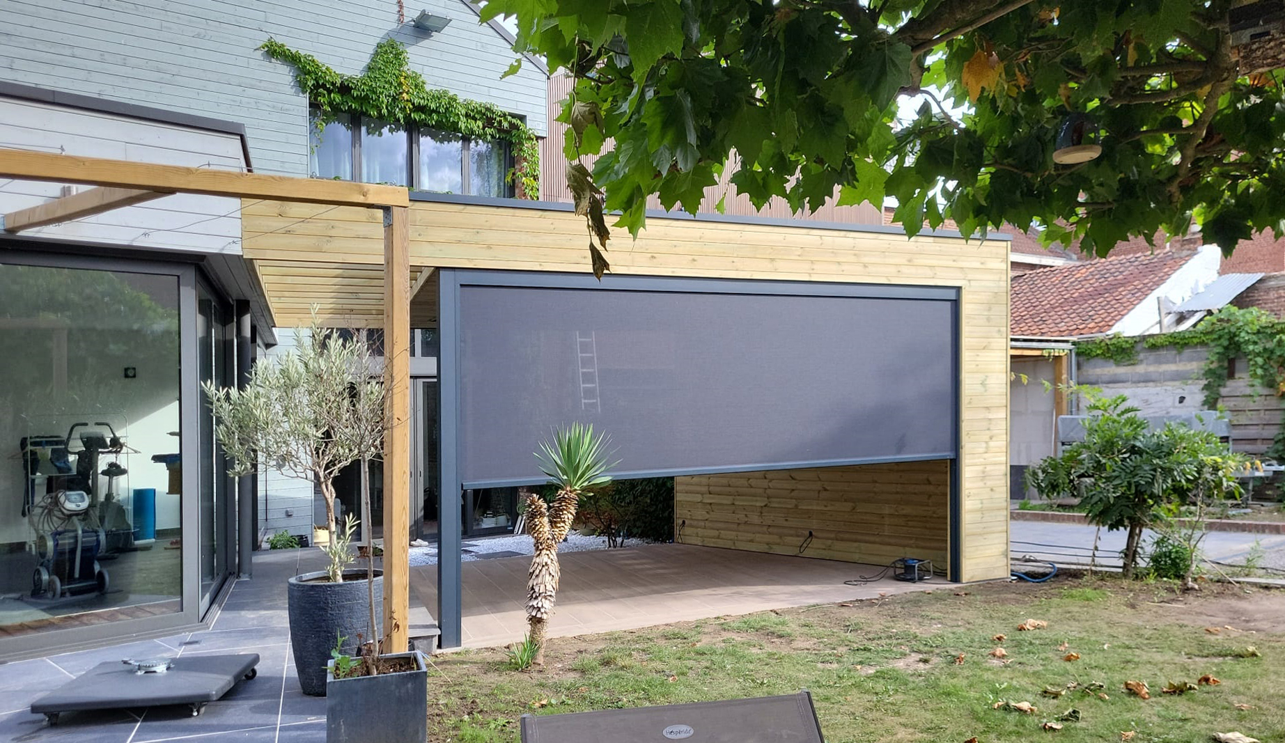 Houten pergola met screens