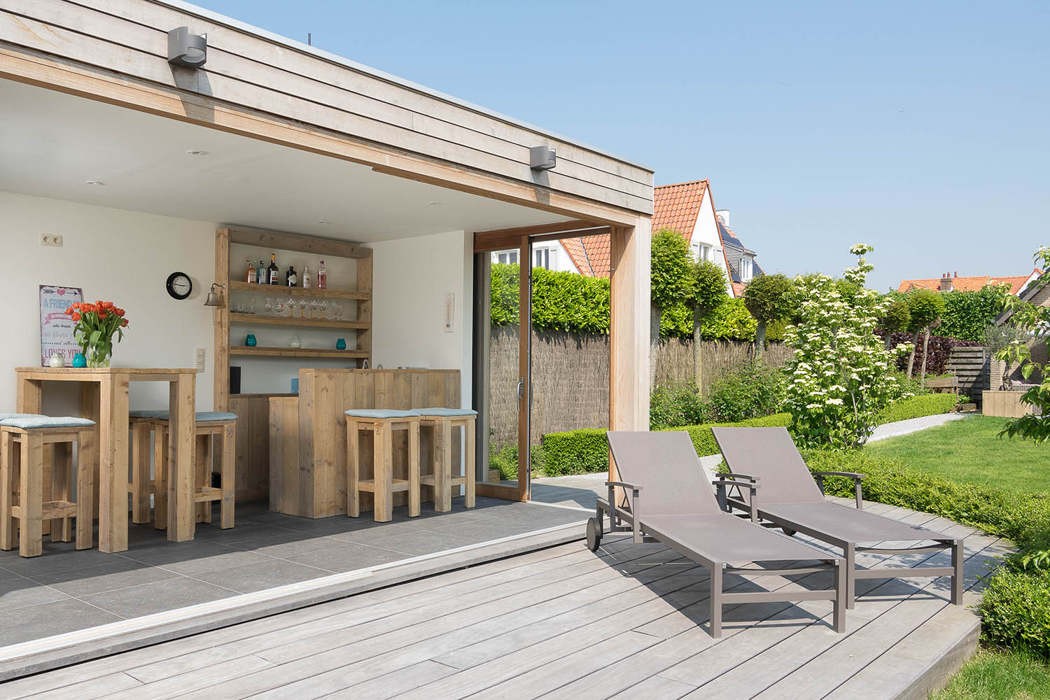 Annexe indépendante avec bar