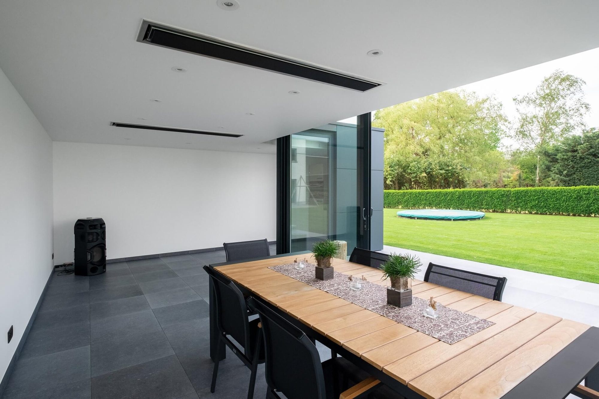 Modern poolhouse
