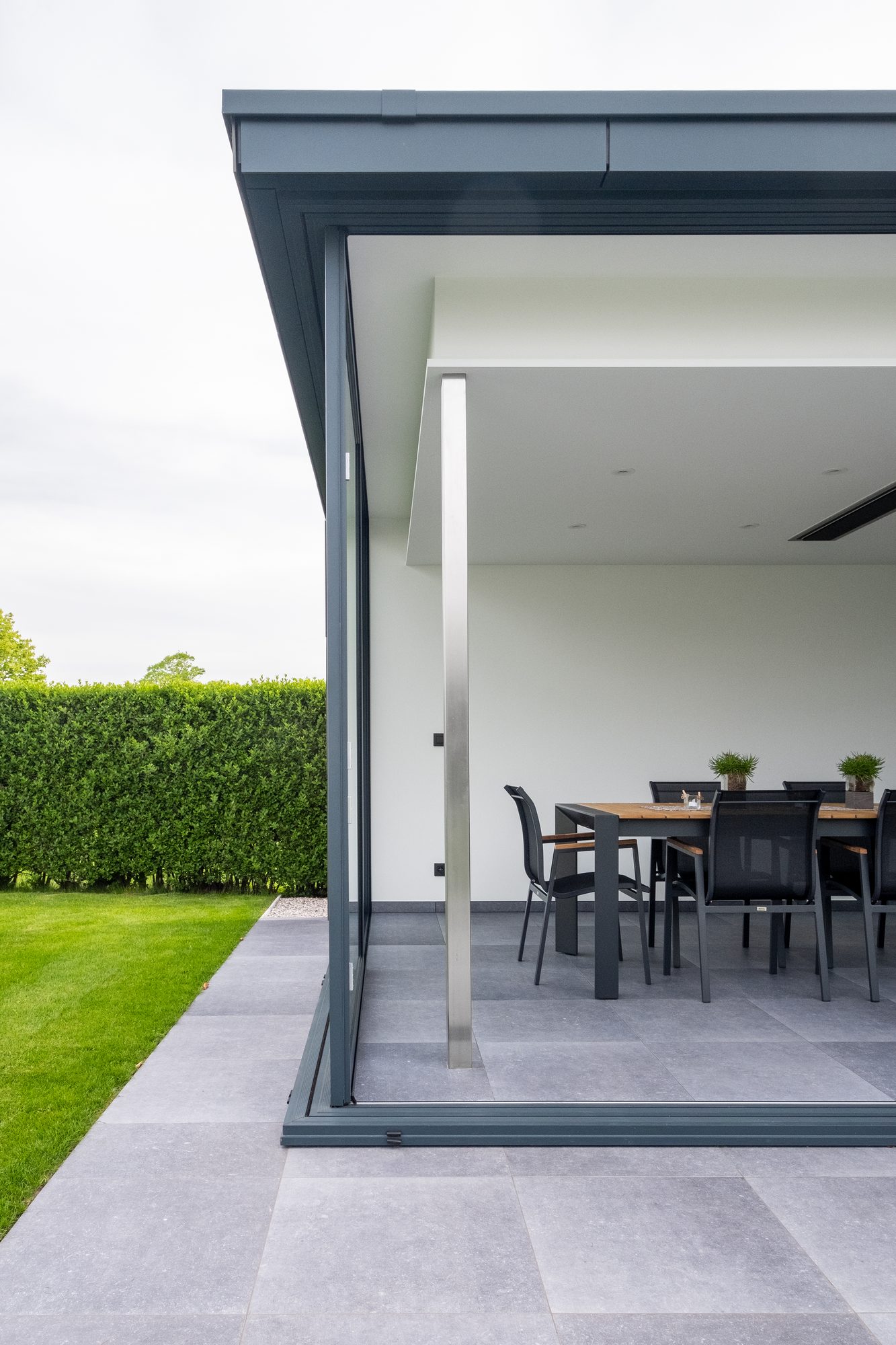 Poolhouse met open hoek