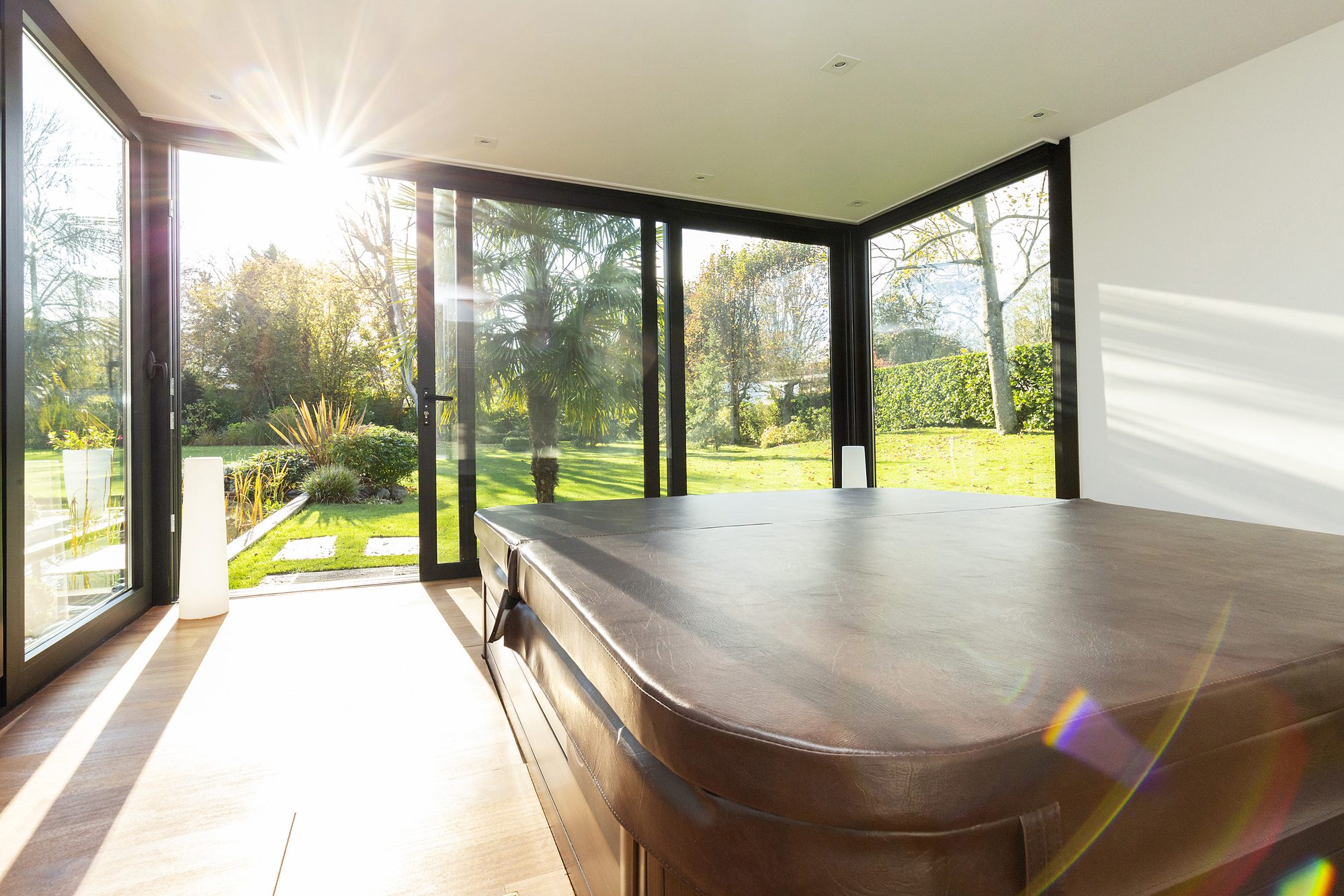 Uitbouw met jacuzzi