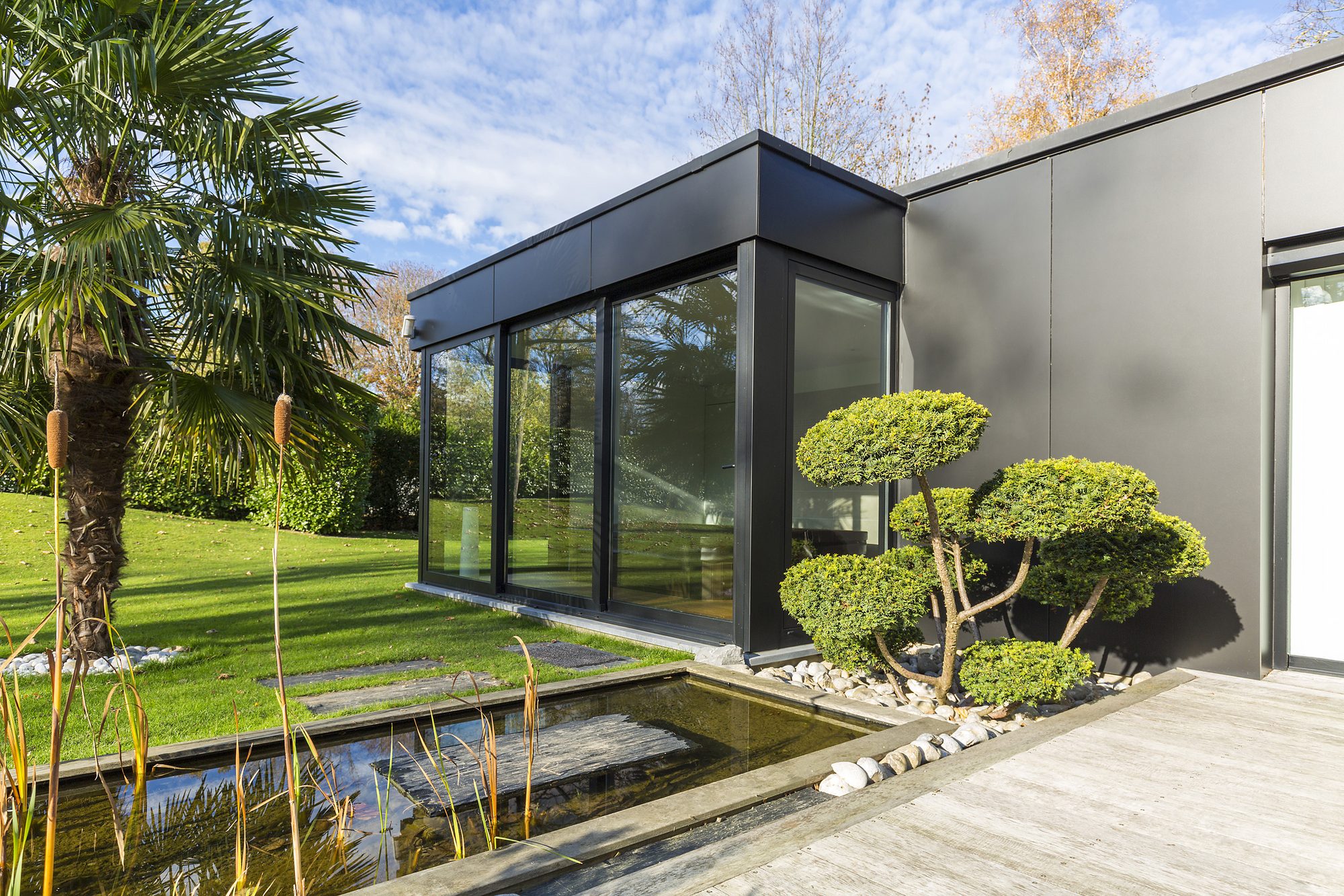 Design uitbouw met volkern bekleding