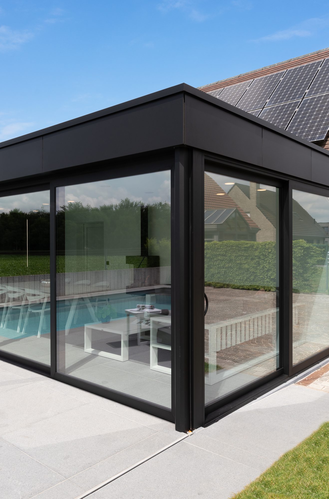 Detail dakafwerking poolhouse