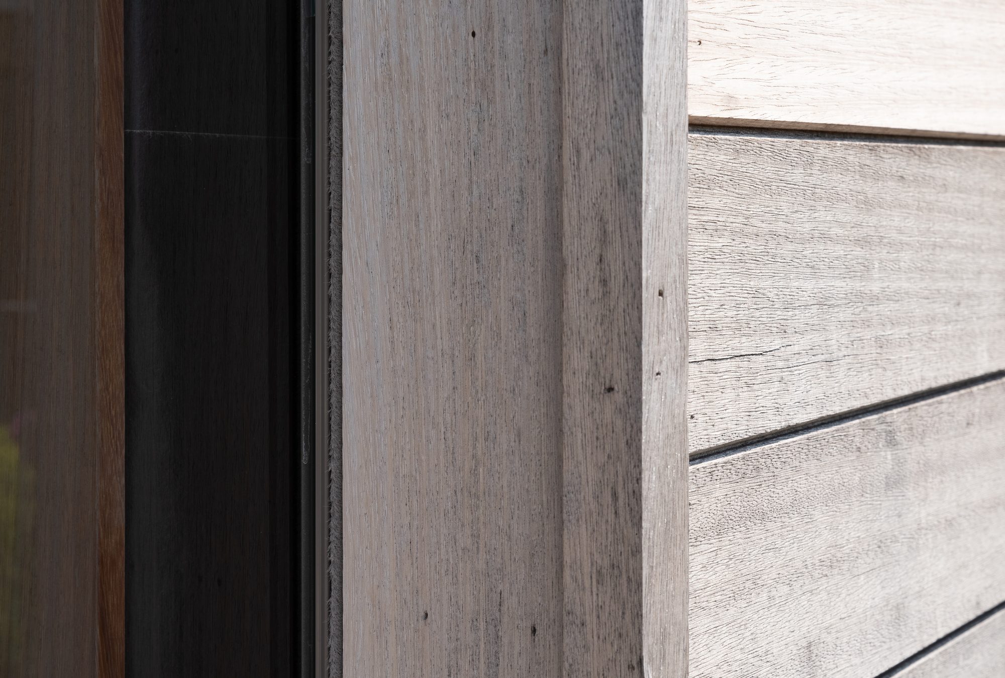 Detail Houten Tuinhuis in Iroko