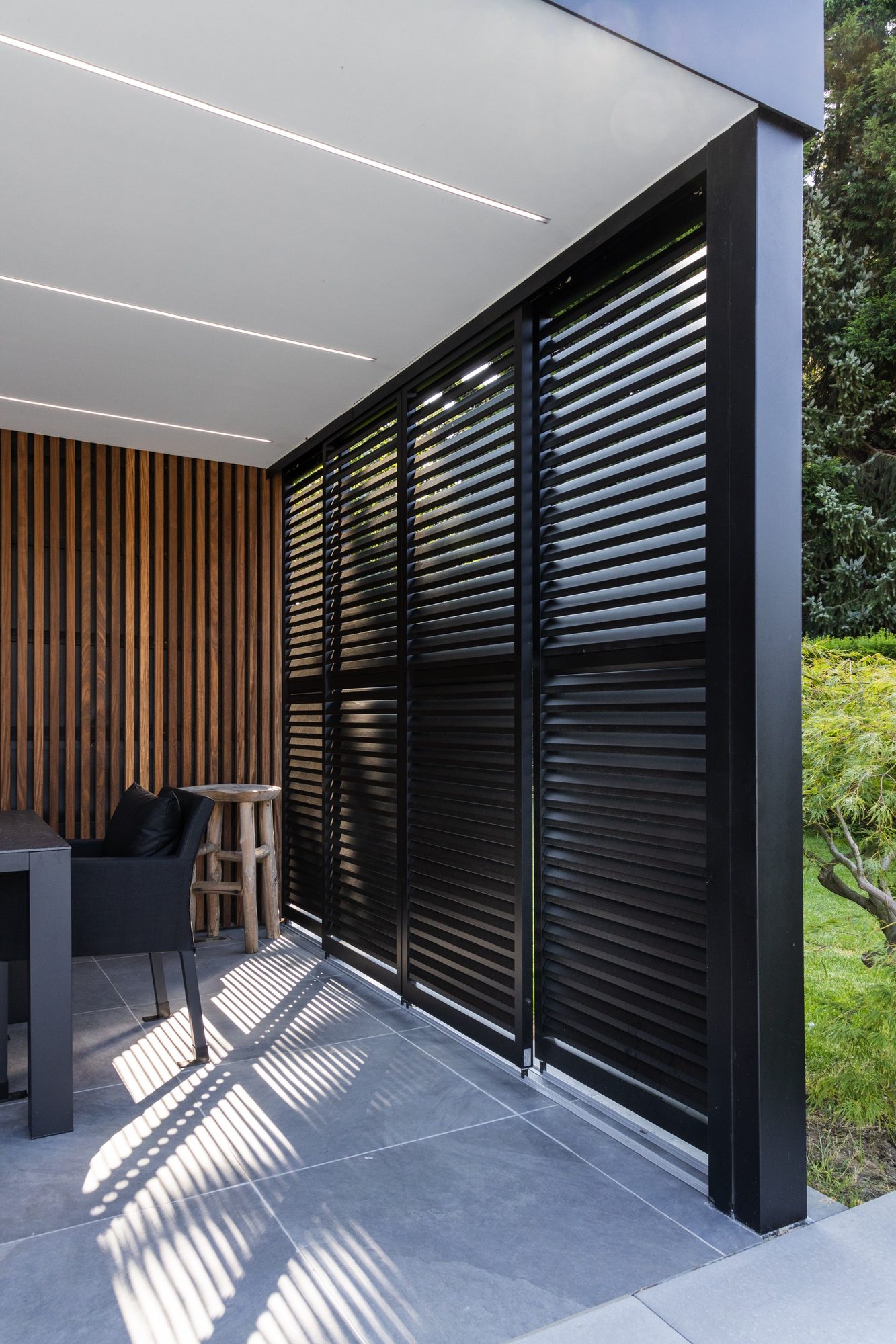 Loggialu Privacy Renson dans un Poolhouse