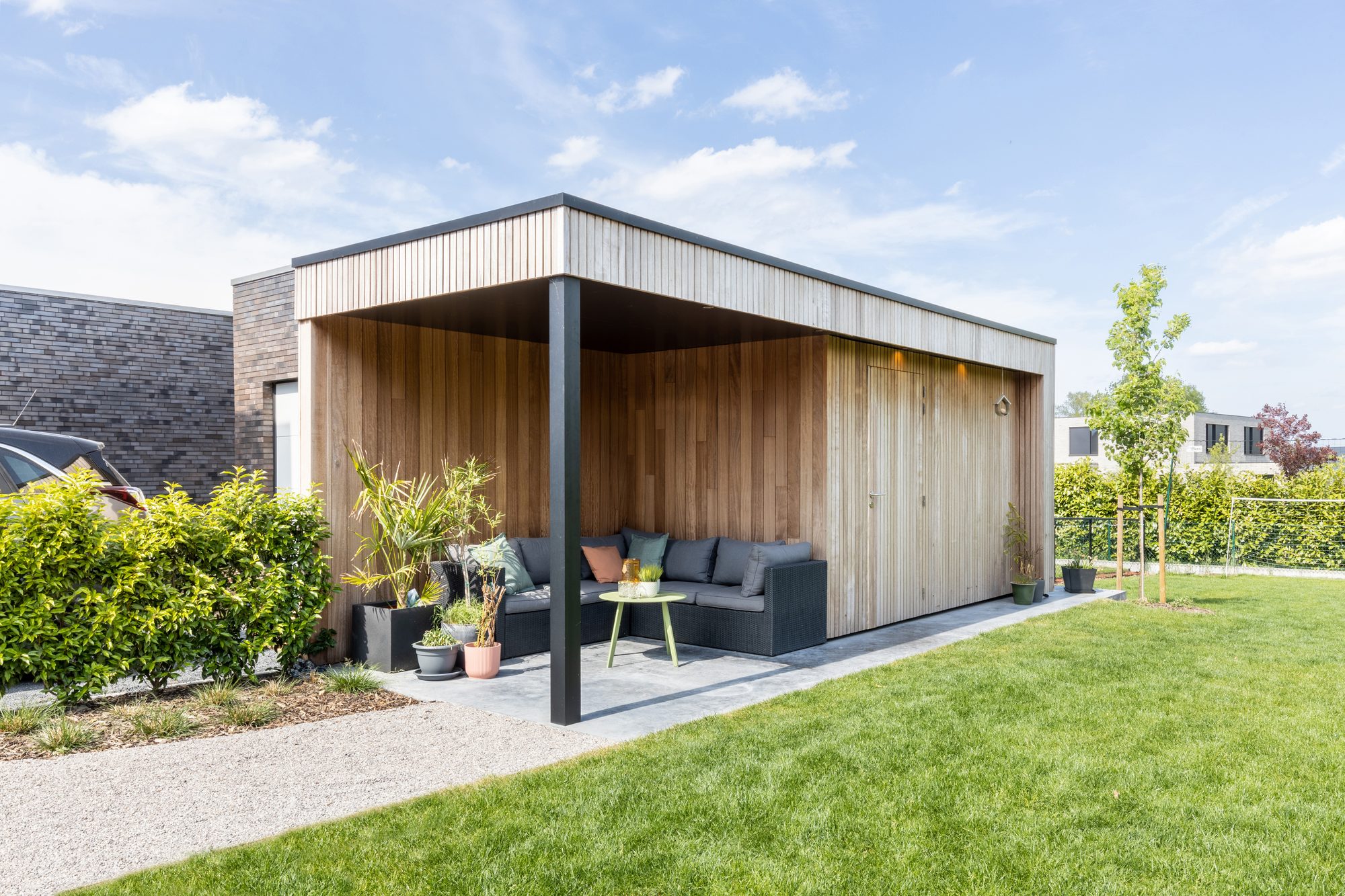 Tuinhuis met luifel