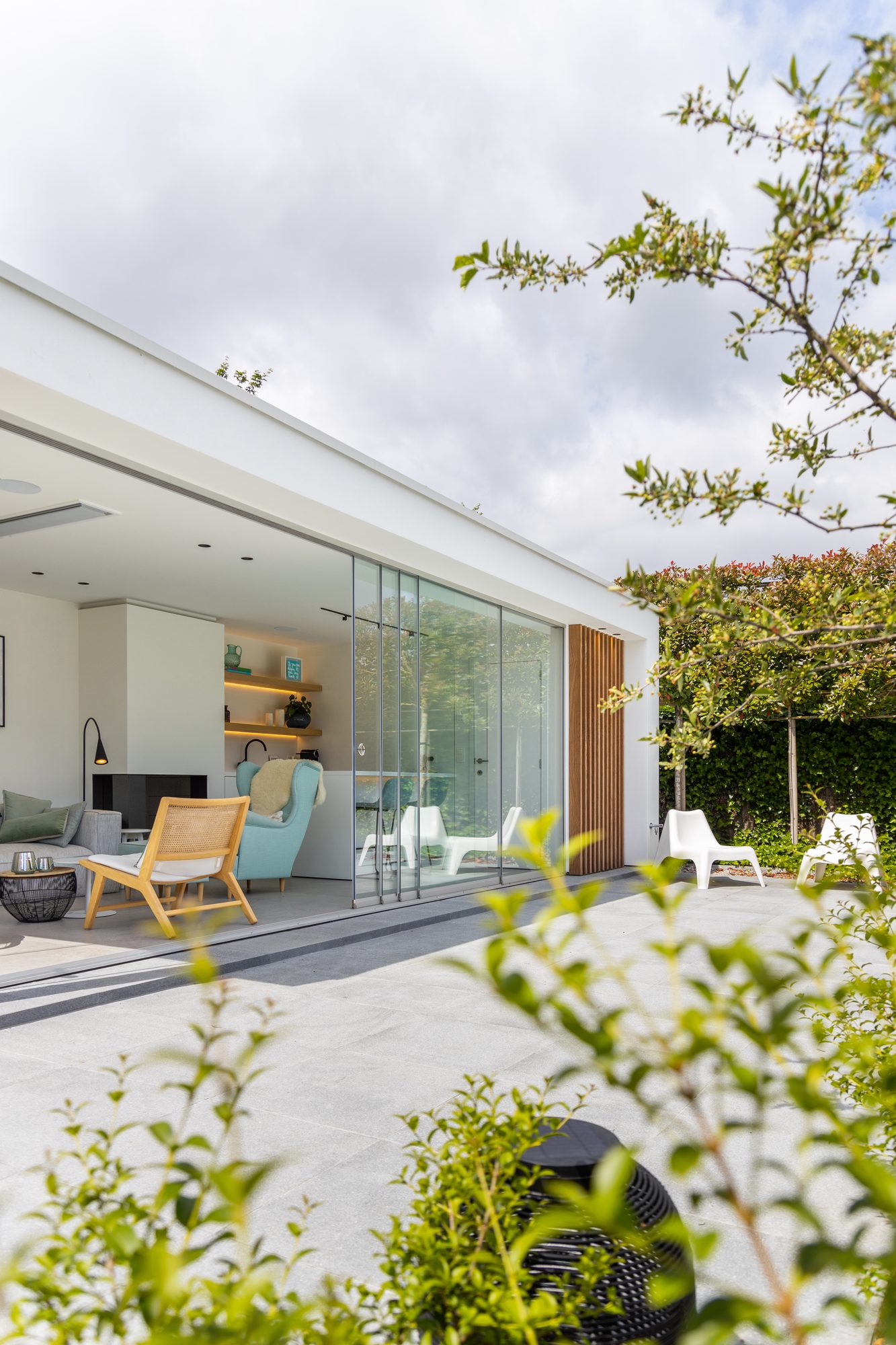 Moderne tuinkamer met buitenterras