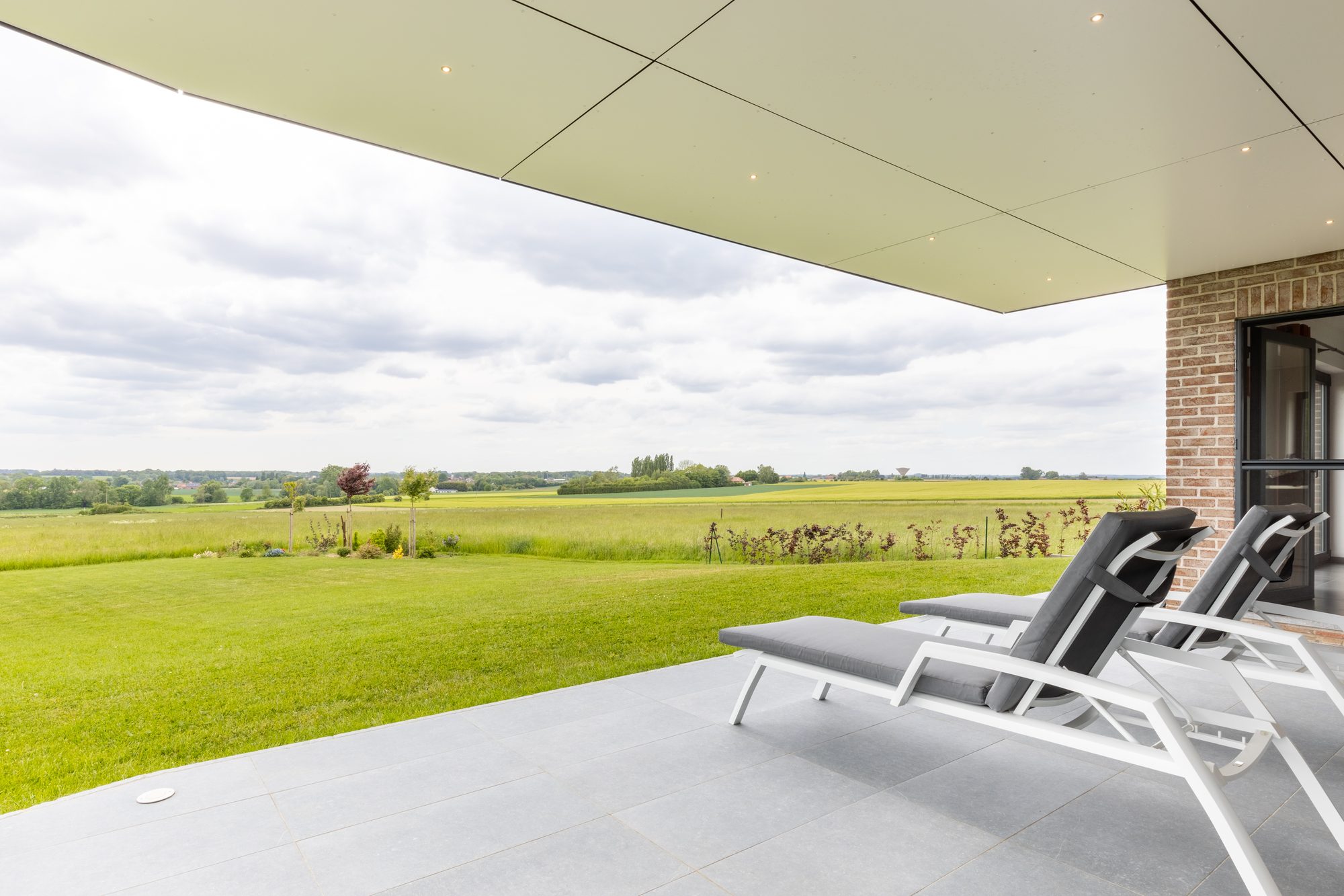 Couverture de terrasse moderne en Trespa