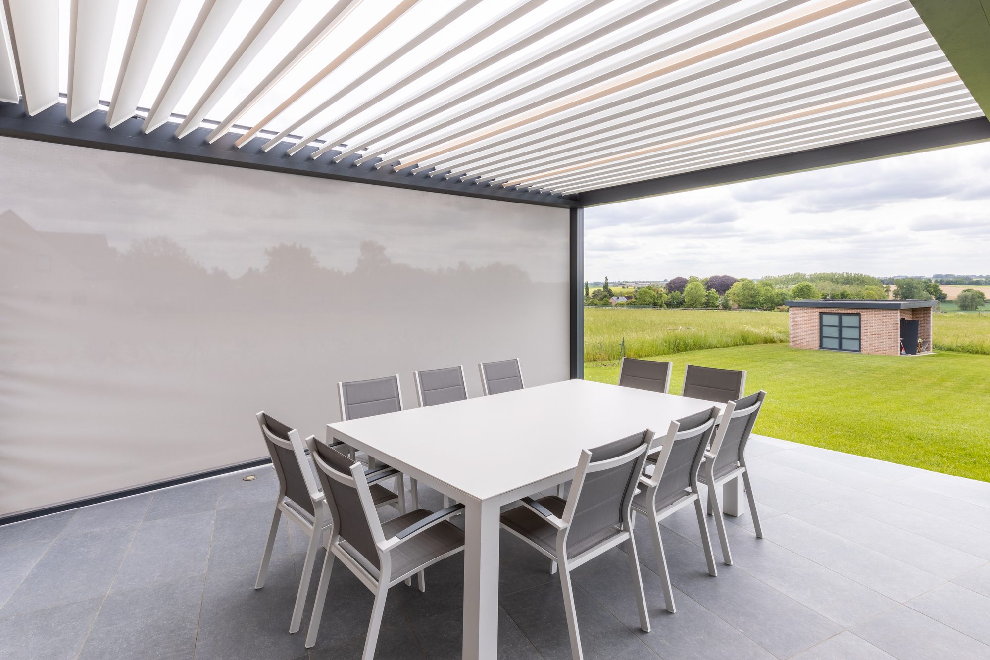 Couverture de terrasse Camargue avec store électrique de Renson
