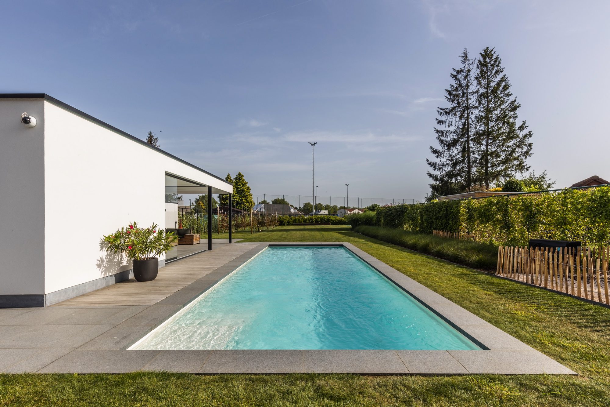Chambre de jardin avec piscine