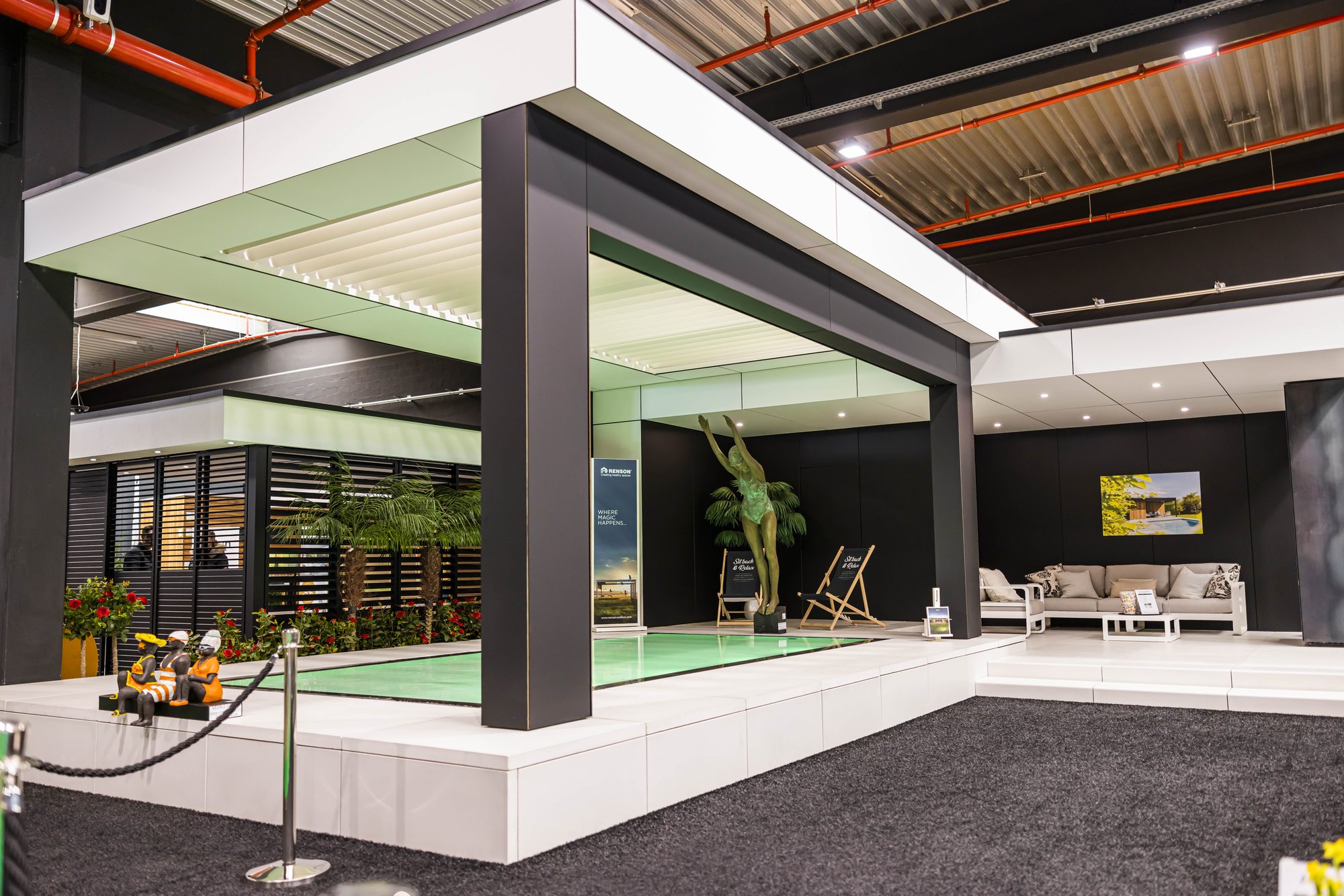 Pool house en Trespa blanc et noir