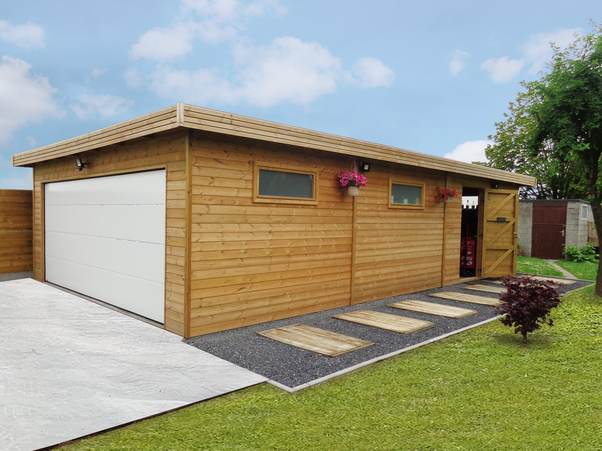 Garage spacieux en bois