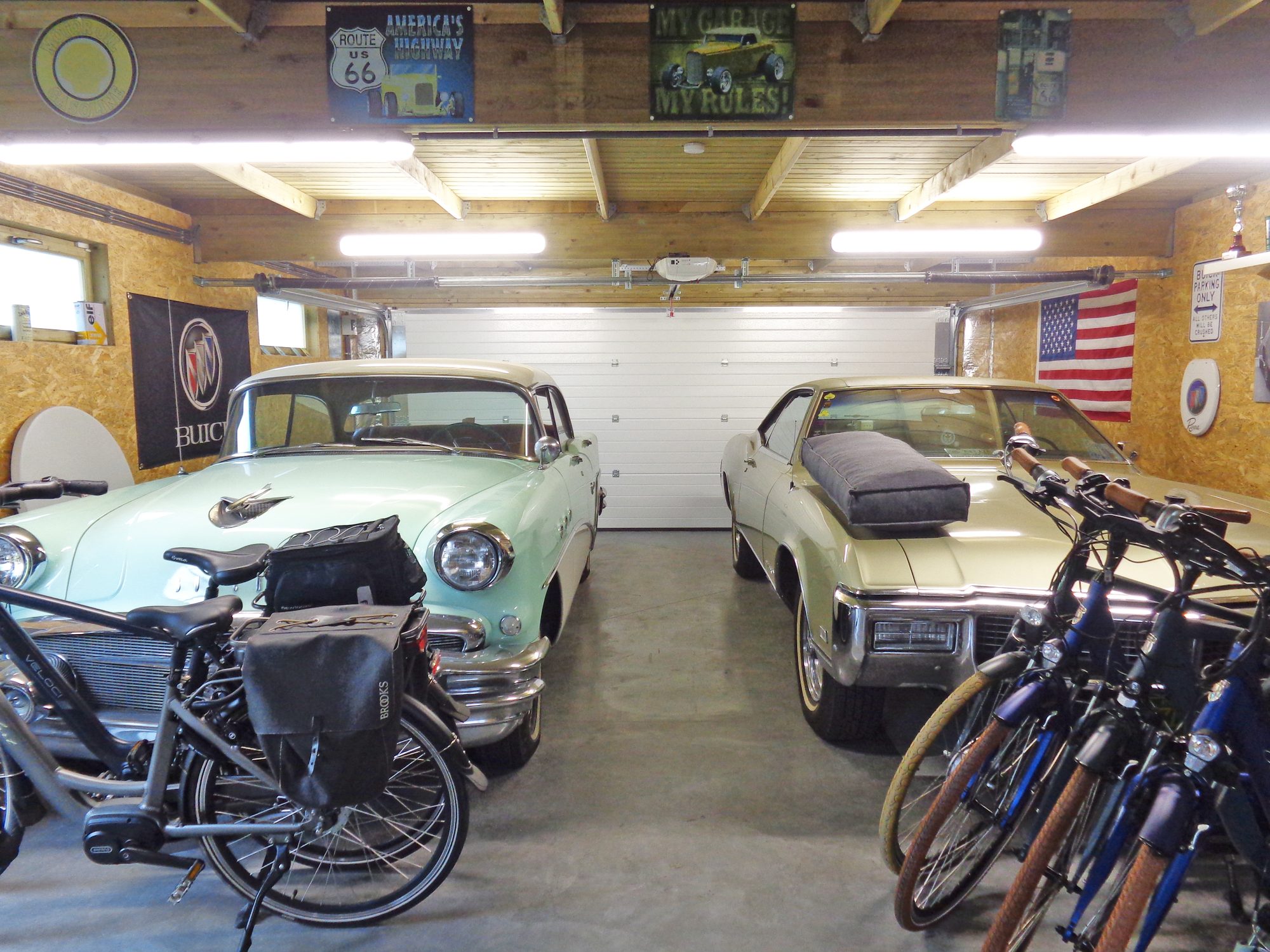 Espace intérieur double garage