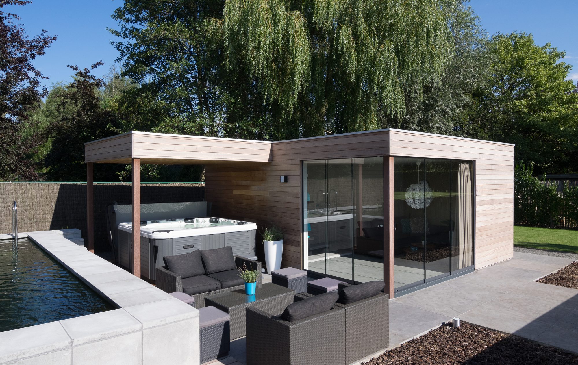Houten poolhouse