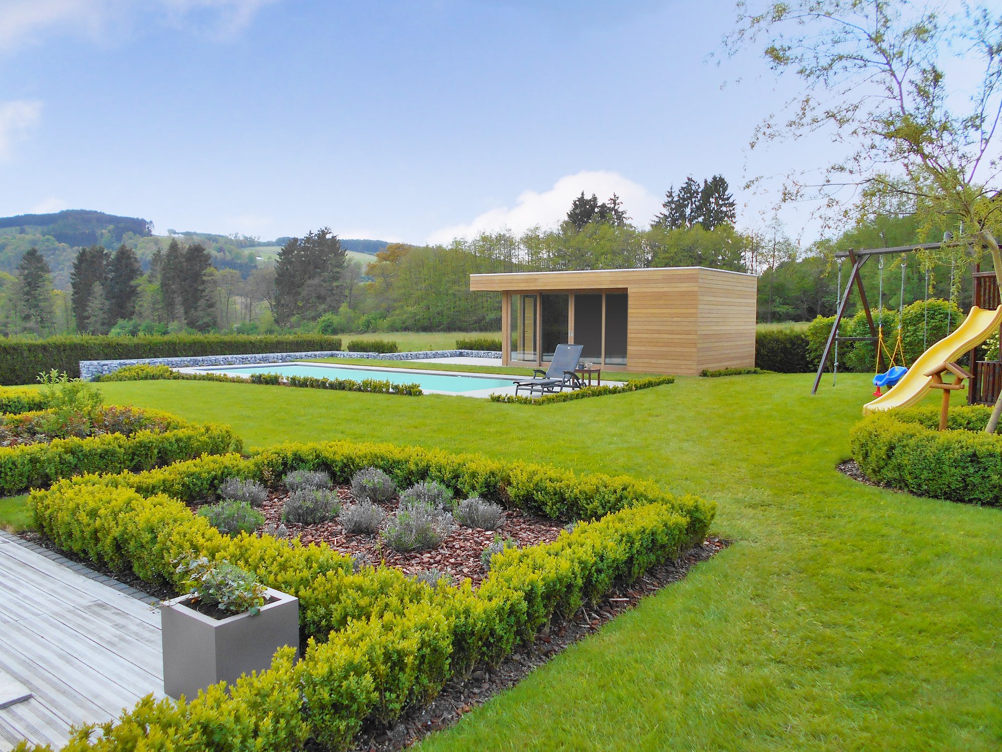 Houten poolhouse met prachtig uitzicht