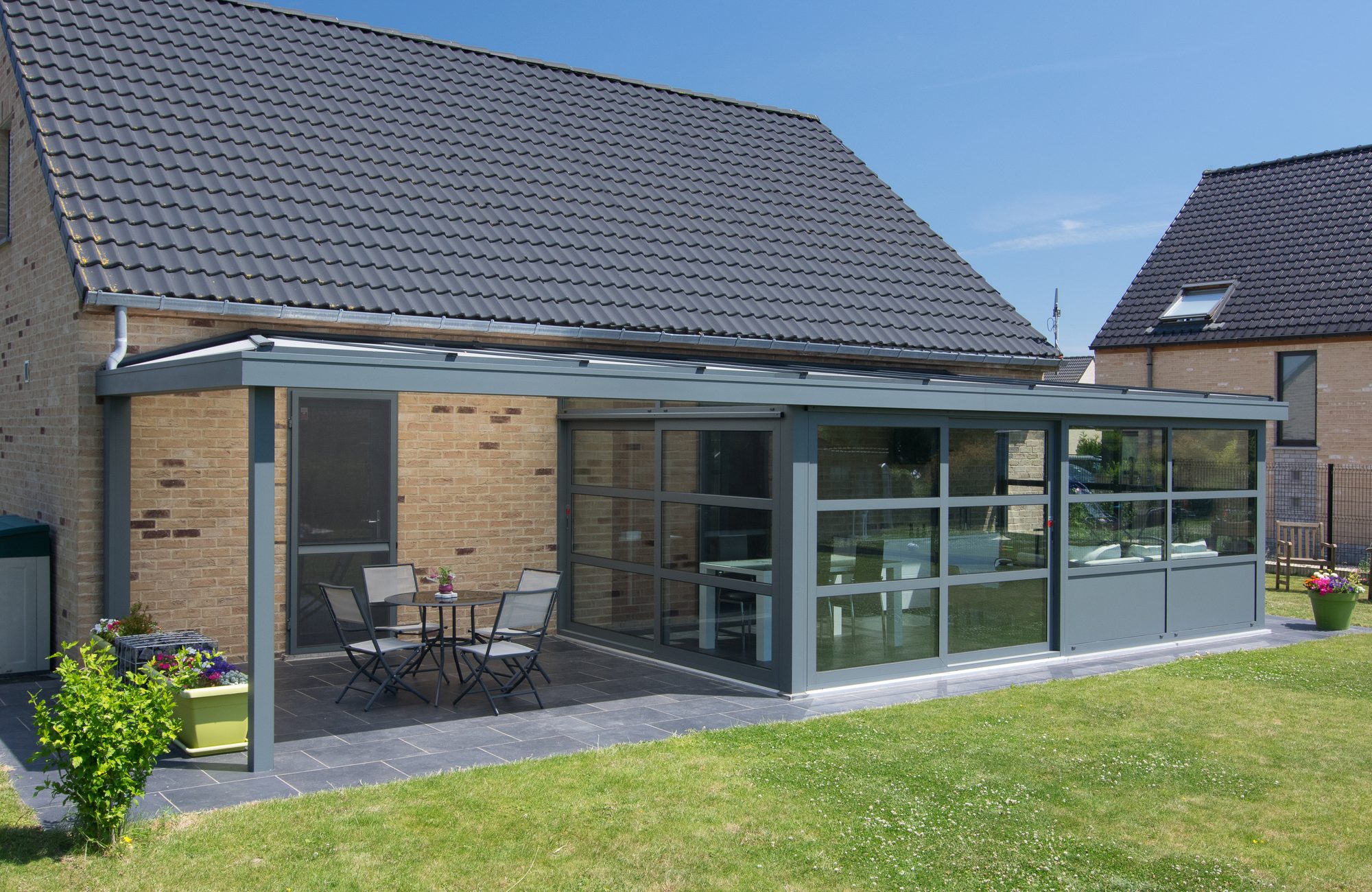 Véranda avec pergola en aluminium