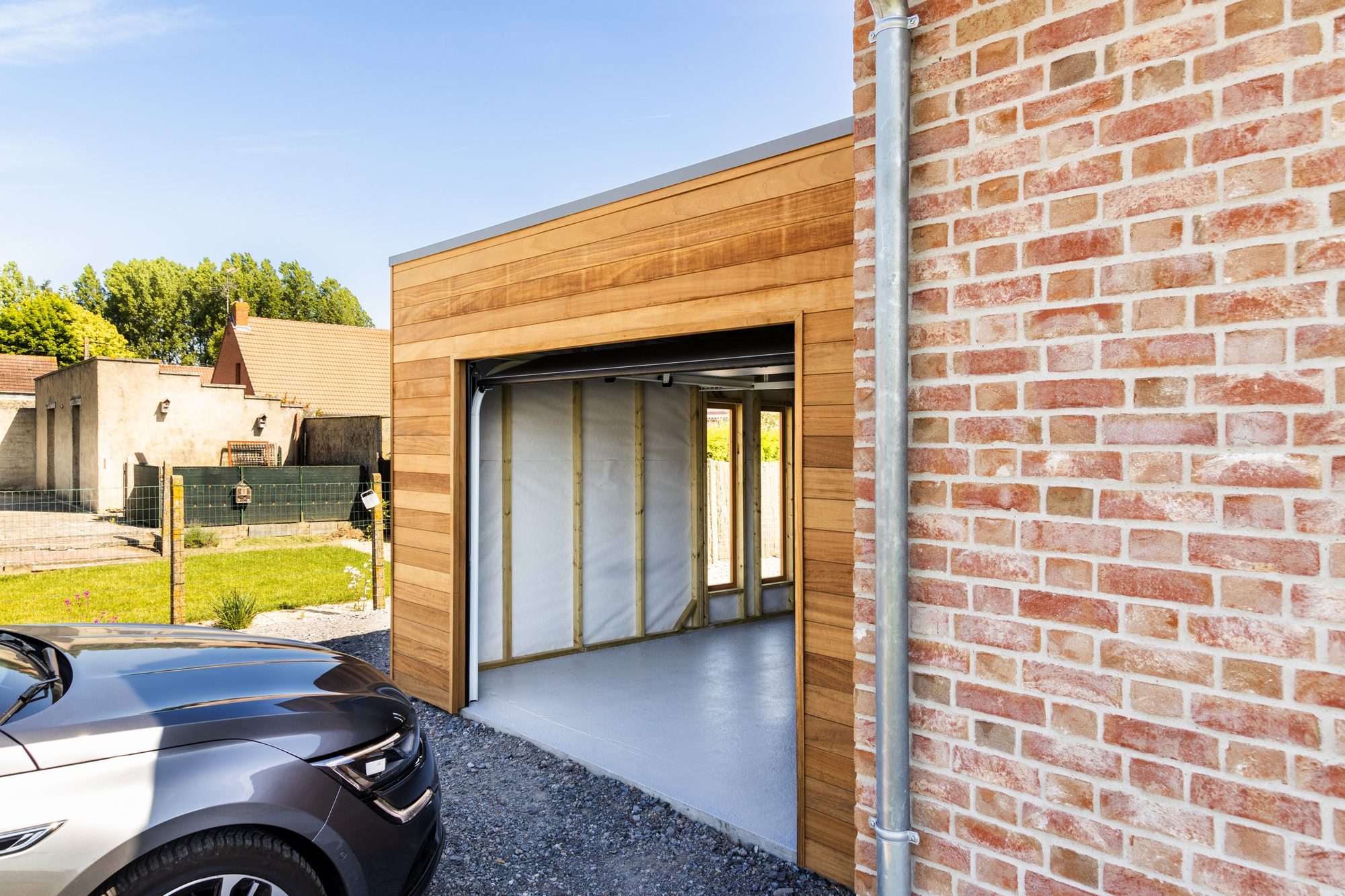Garage en bois moderne