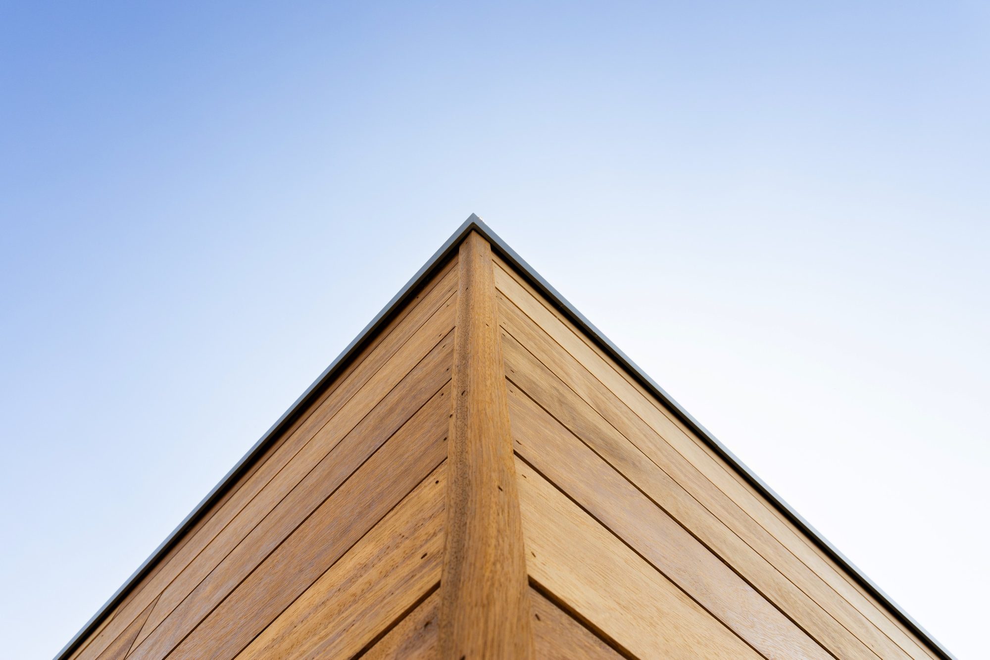 Garage en bois iroko détail