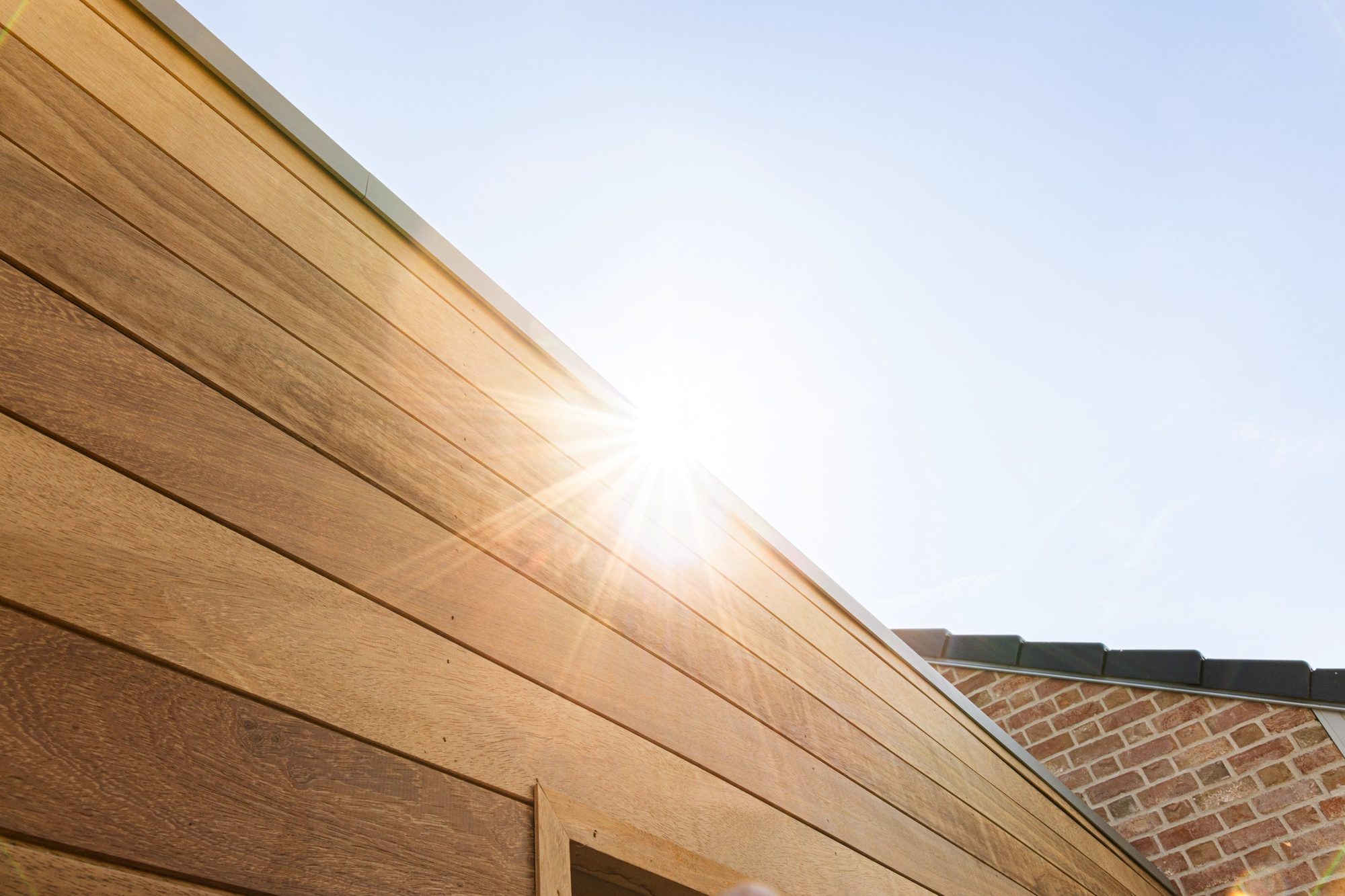 Garage en bois iroko détail
