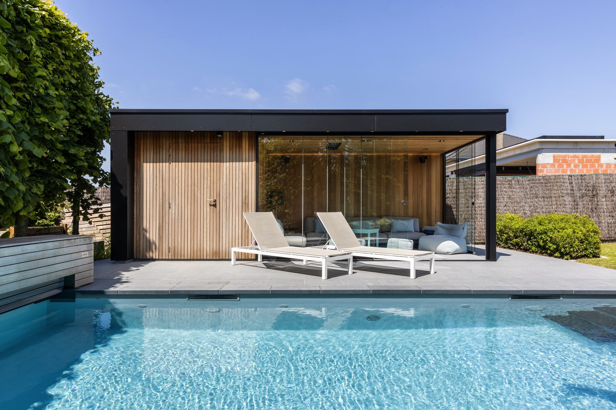Tijdloze poolhouse