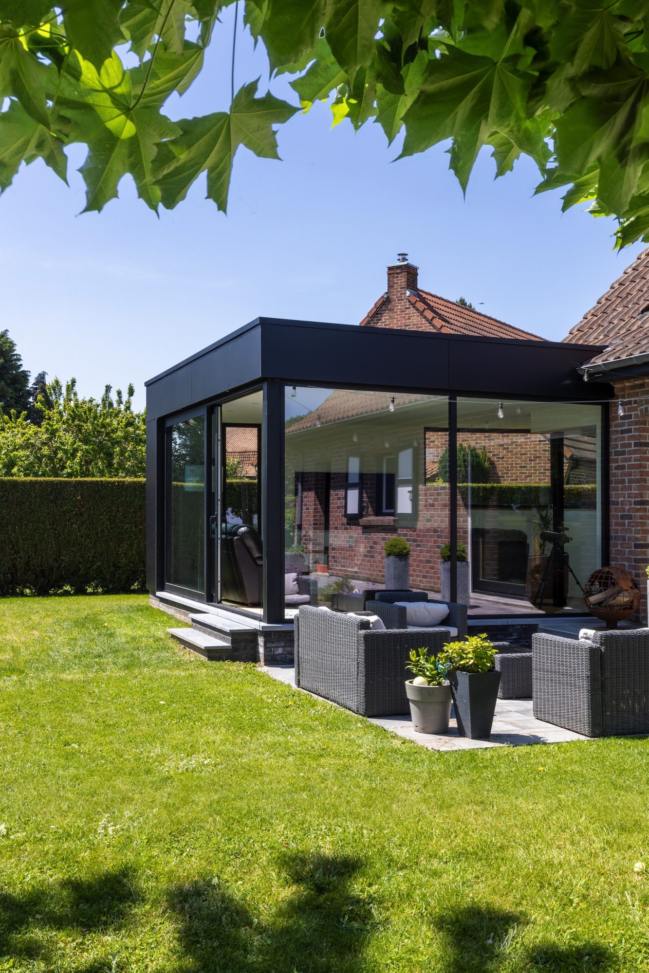 Annexe moderne avec beaucoup de lumière