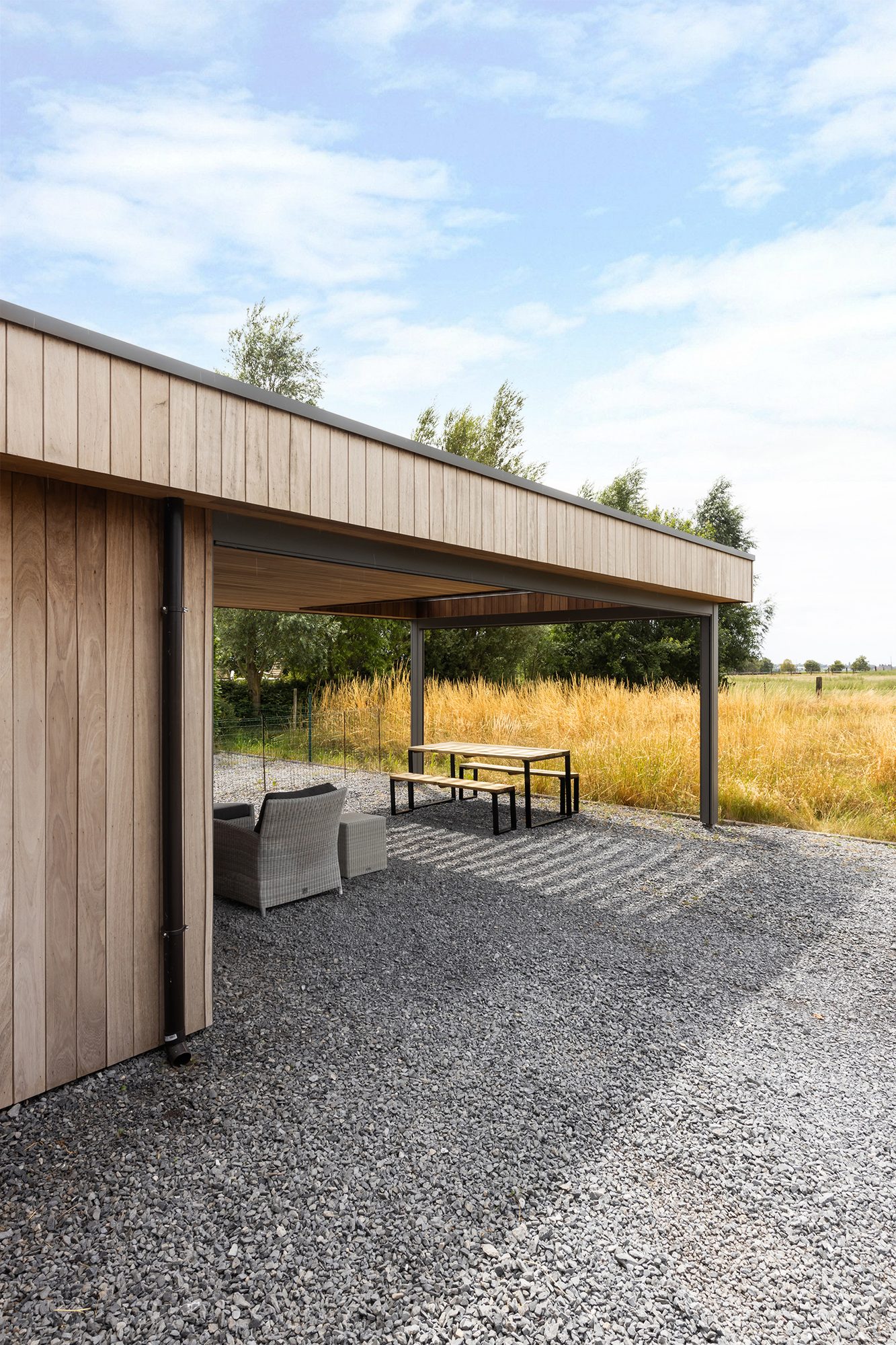 Couverture de terrasse moderne en bois et alu