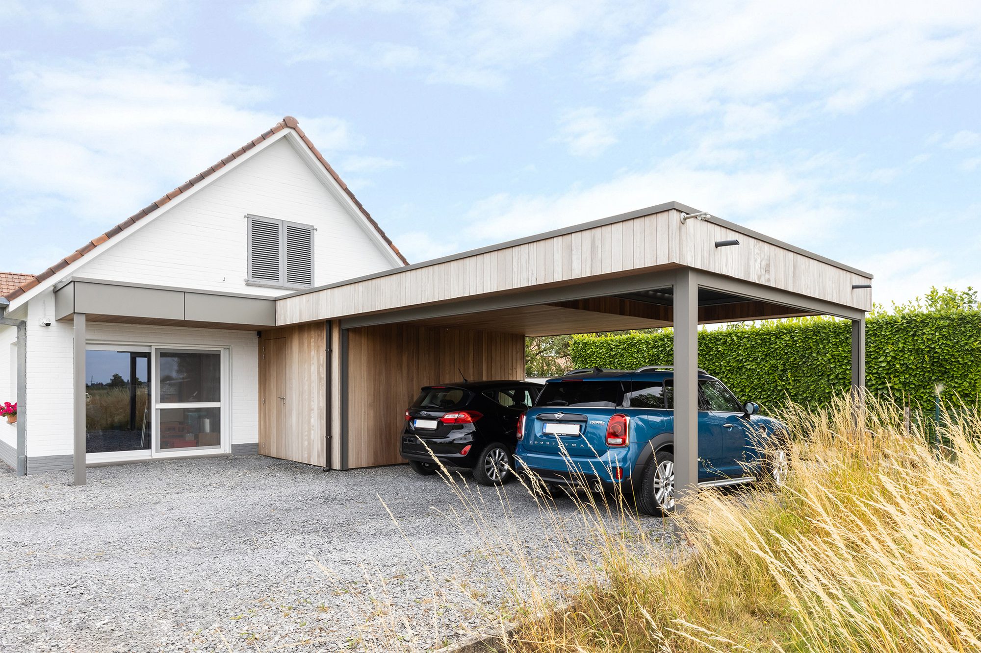 Carport en bois pour deux voitures