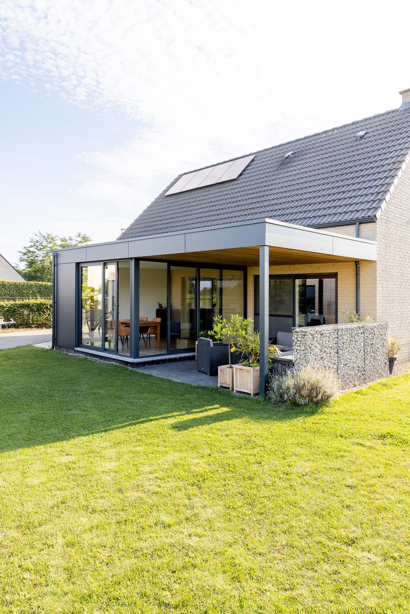 Véranda-pergola moderne