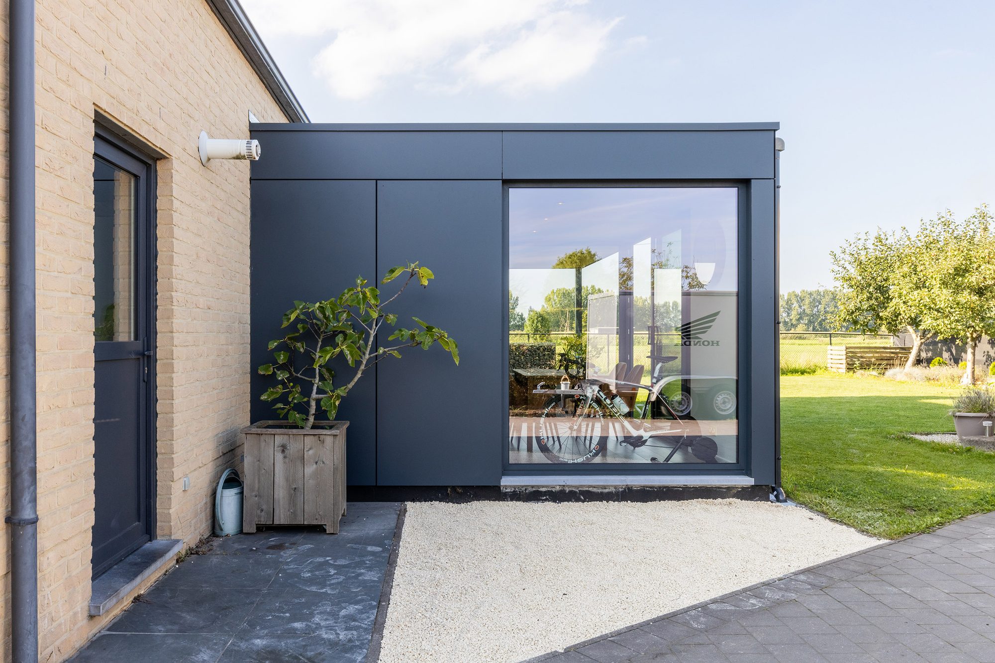 Extension hypermoderne en Trespa