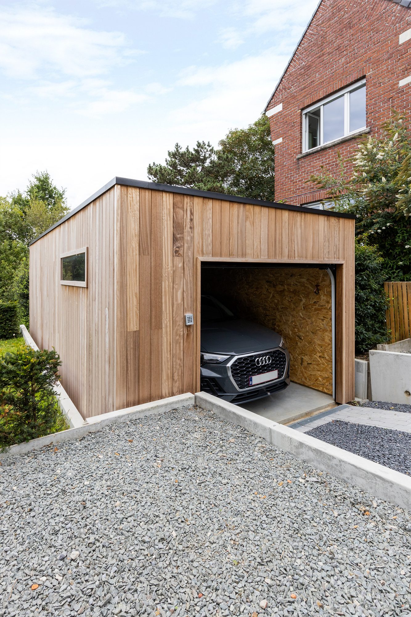 Houten Cube garage