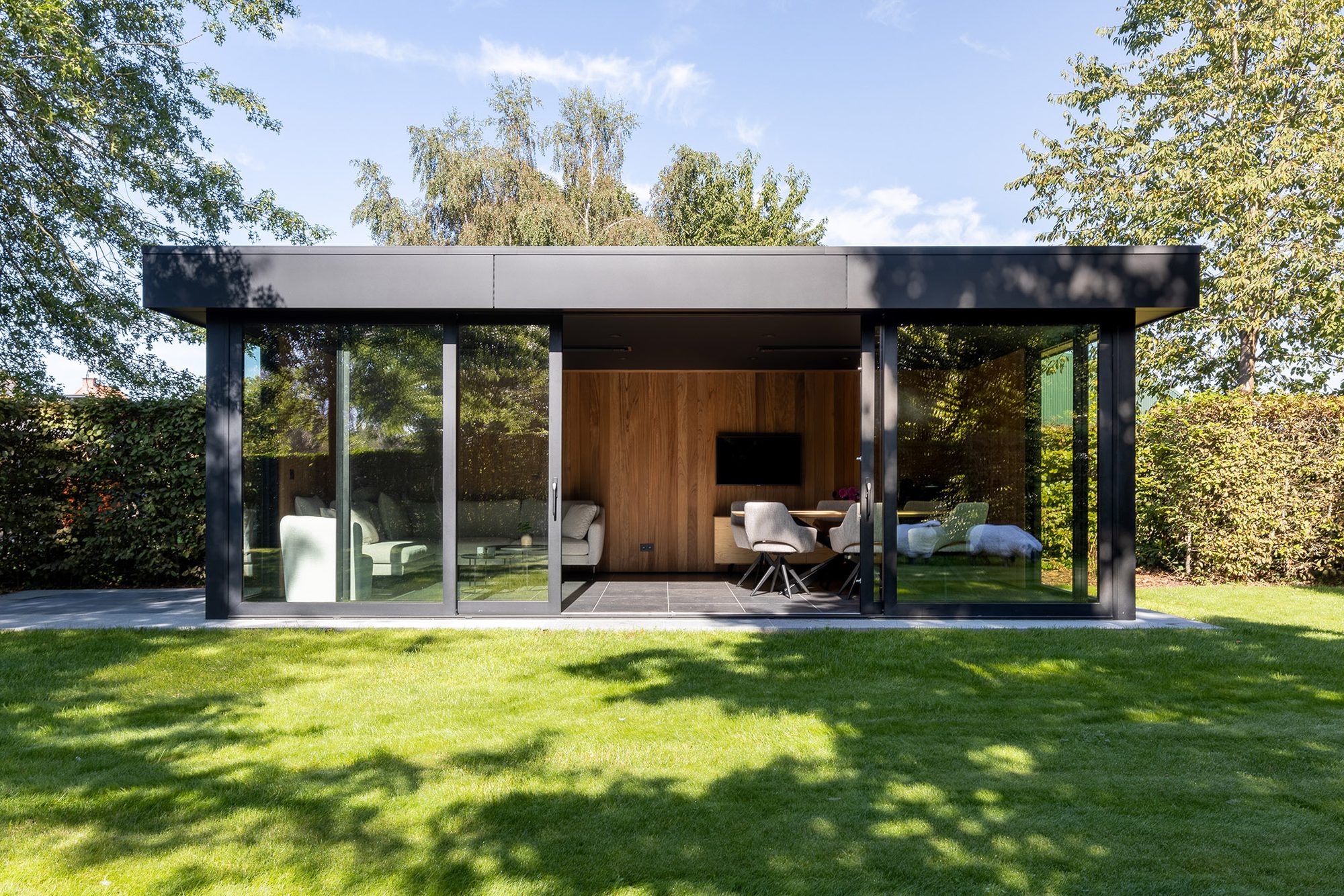 Bâtiment de jardin exclusif en Trespa noir