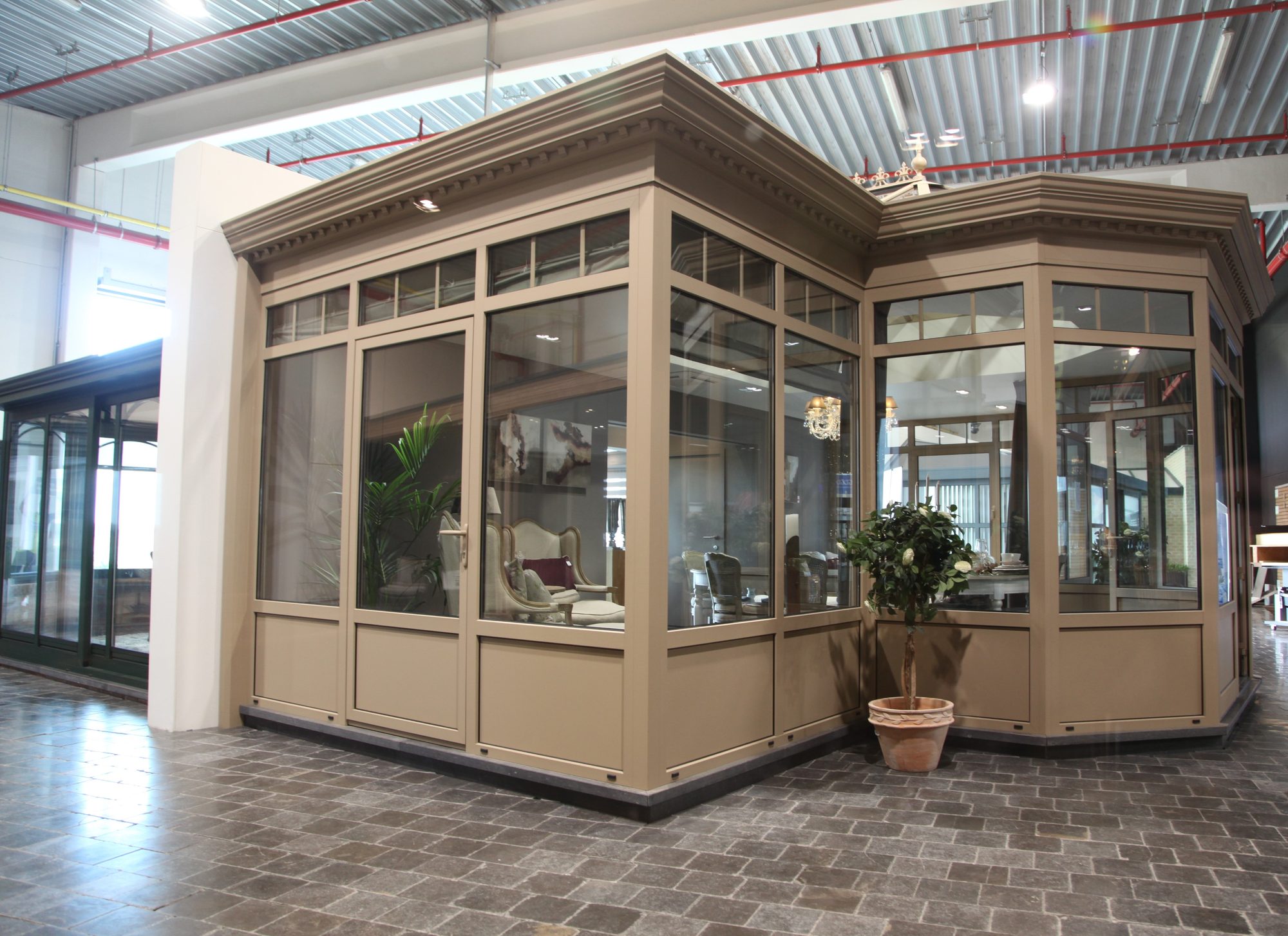 Extension résidentielle moderne en aluminium de style victorien