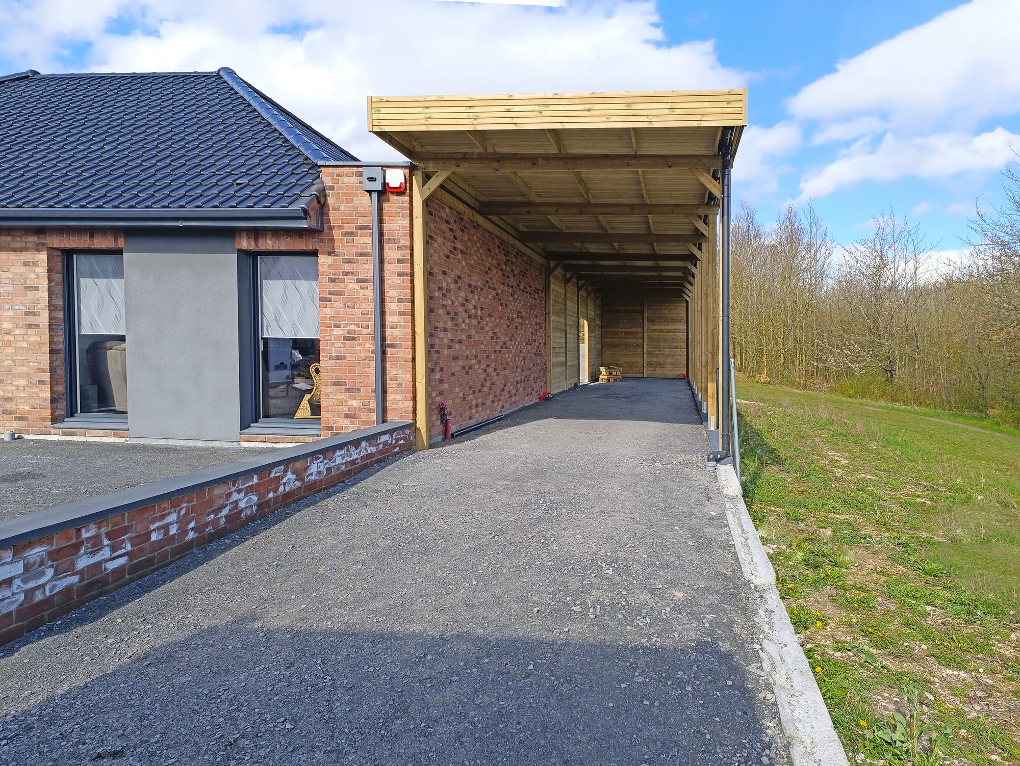 Moderne houten carport