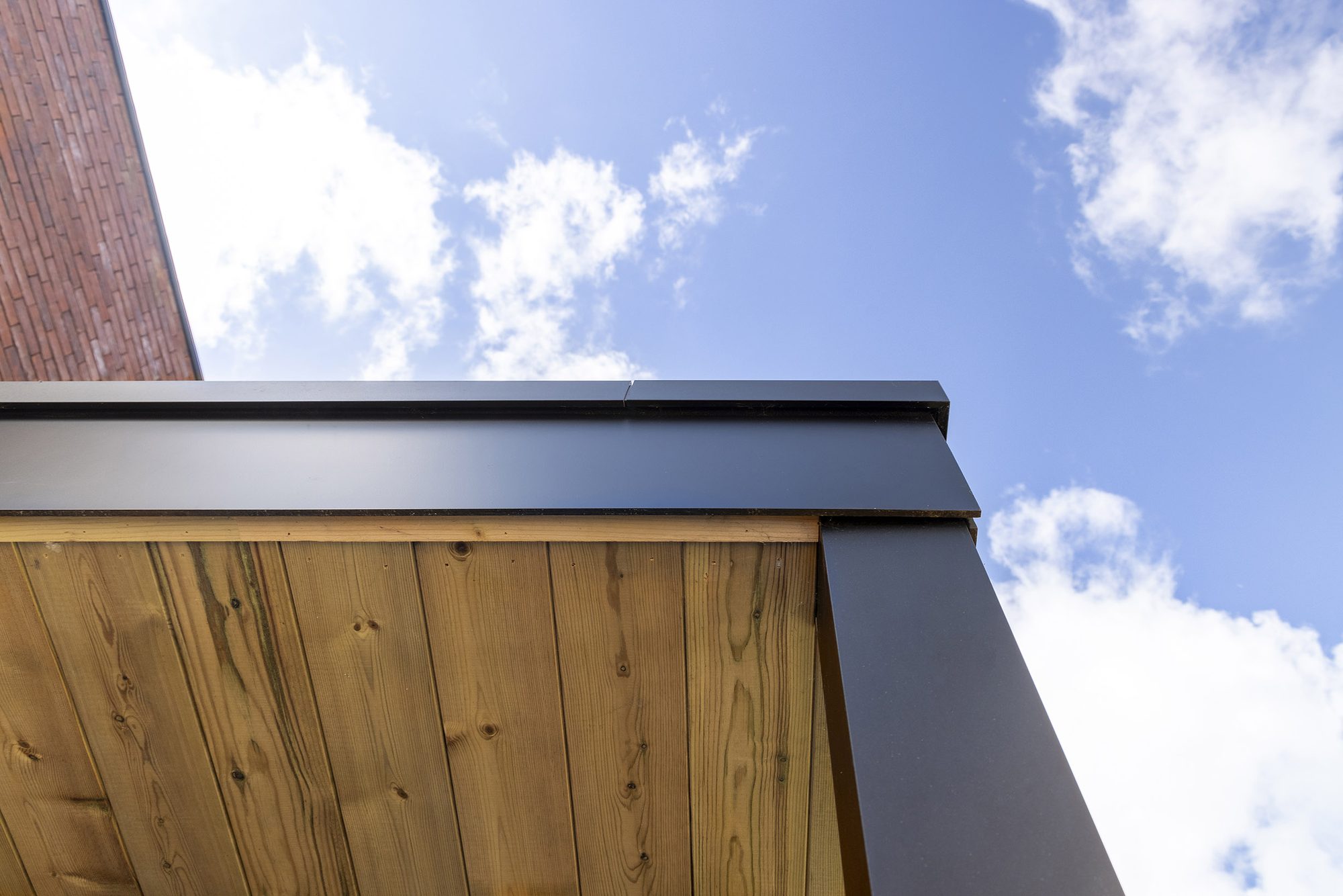 Carport avec trespa collé