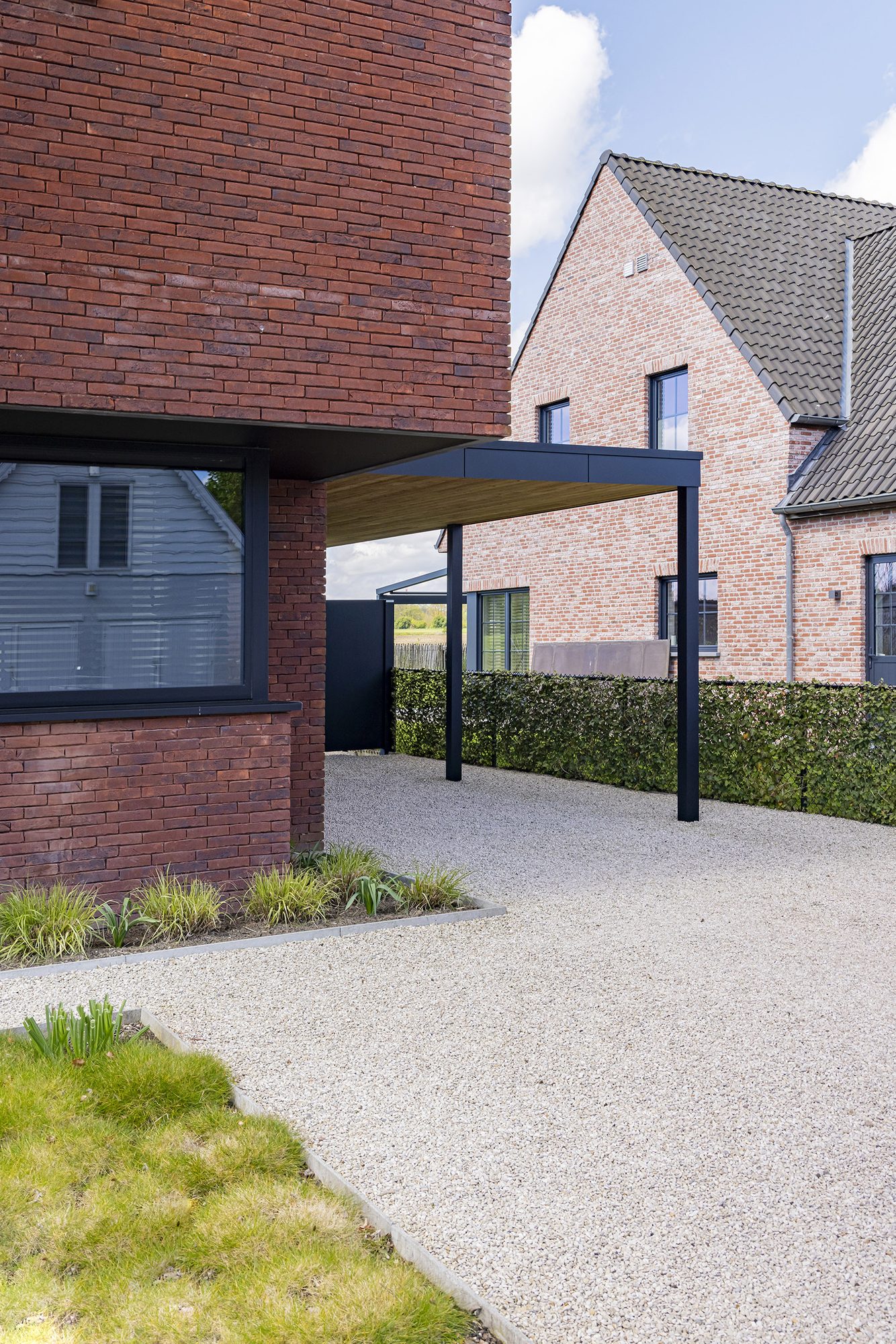 Carport avec bois, trespa et aluminium