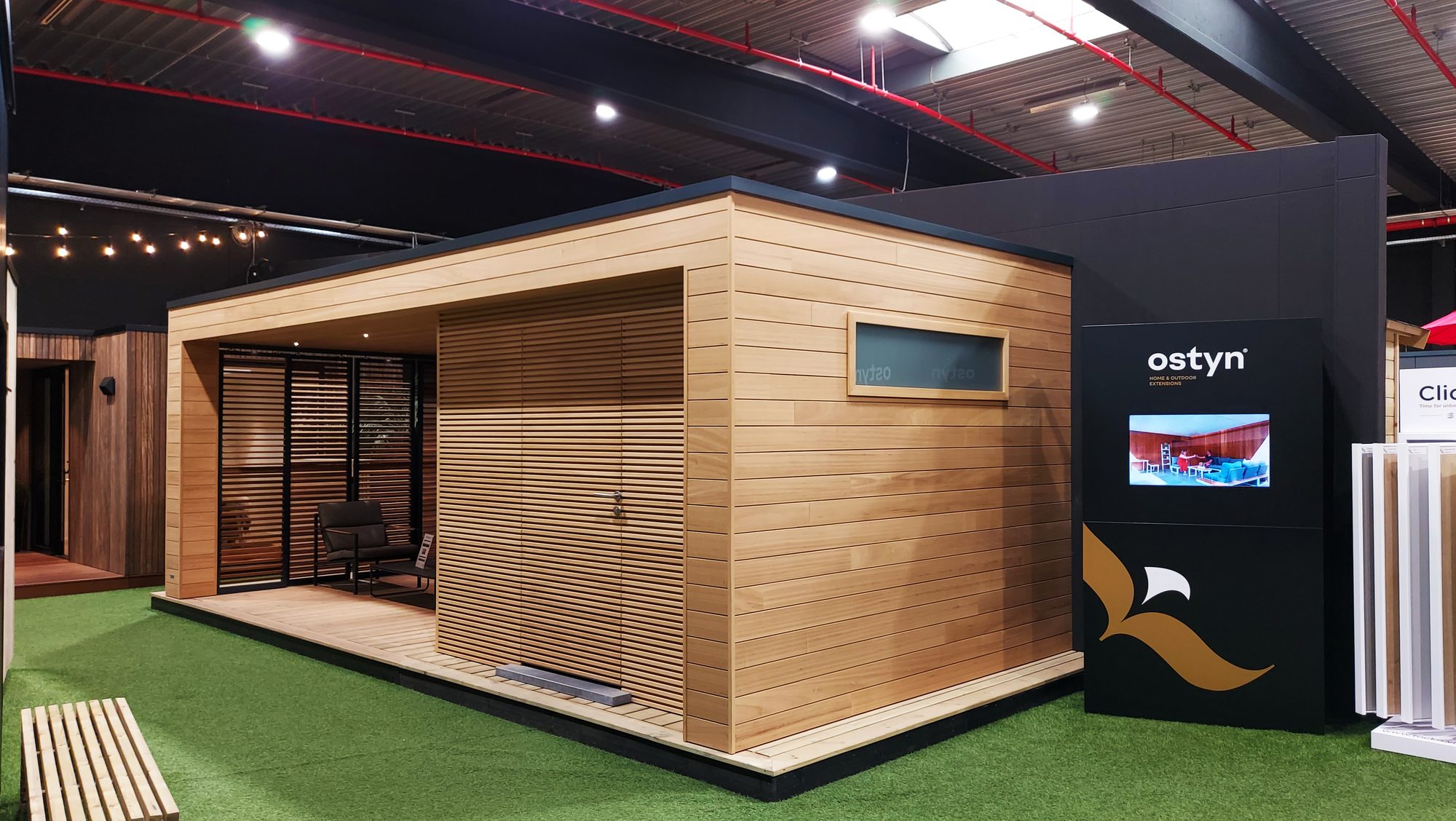Tuinhuis met overkapping in Thermowood