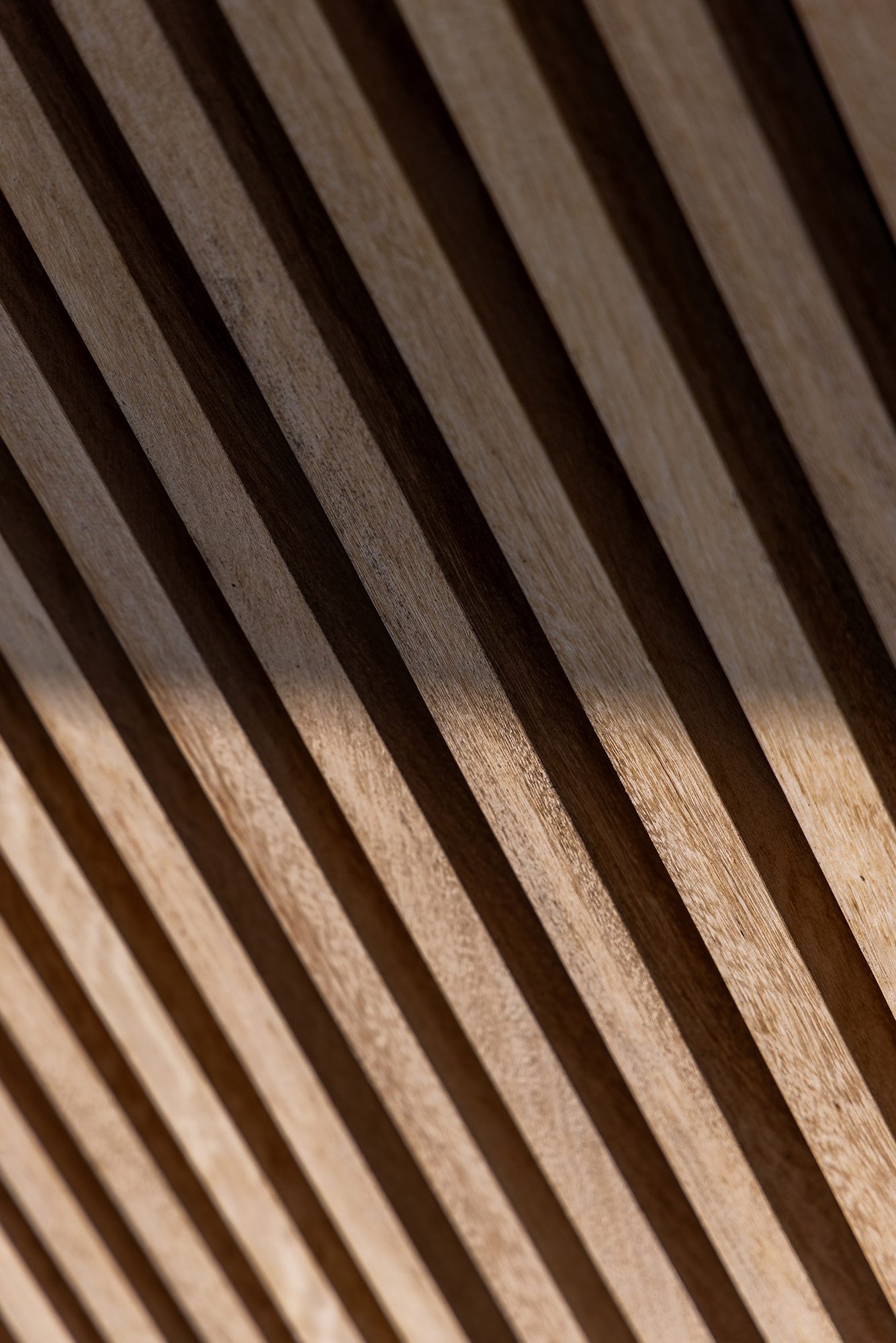 Revêtement en iroko du pool house