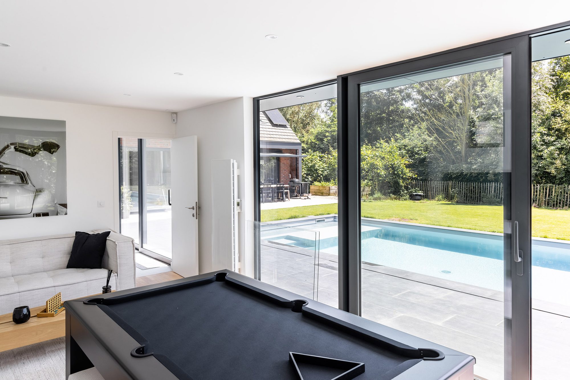 Pool house avec table de billard
