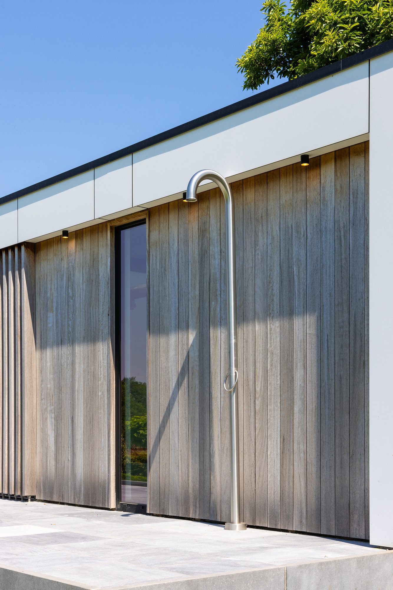 Douche extérieure pool house