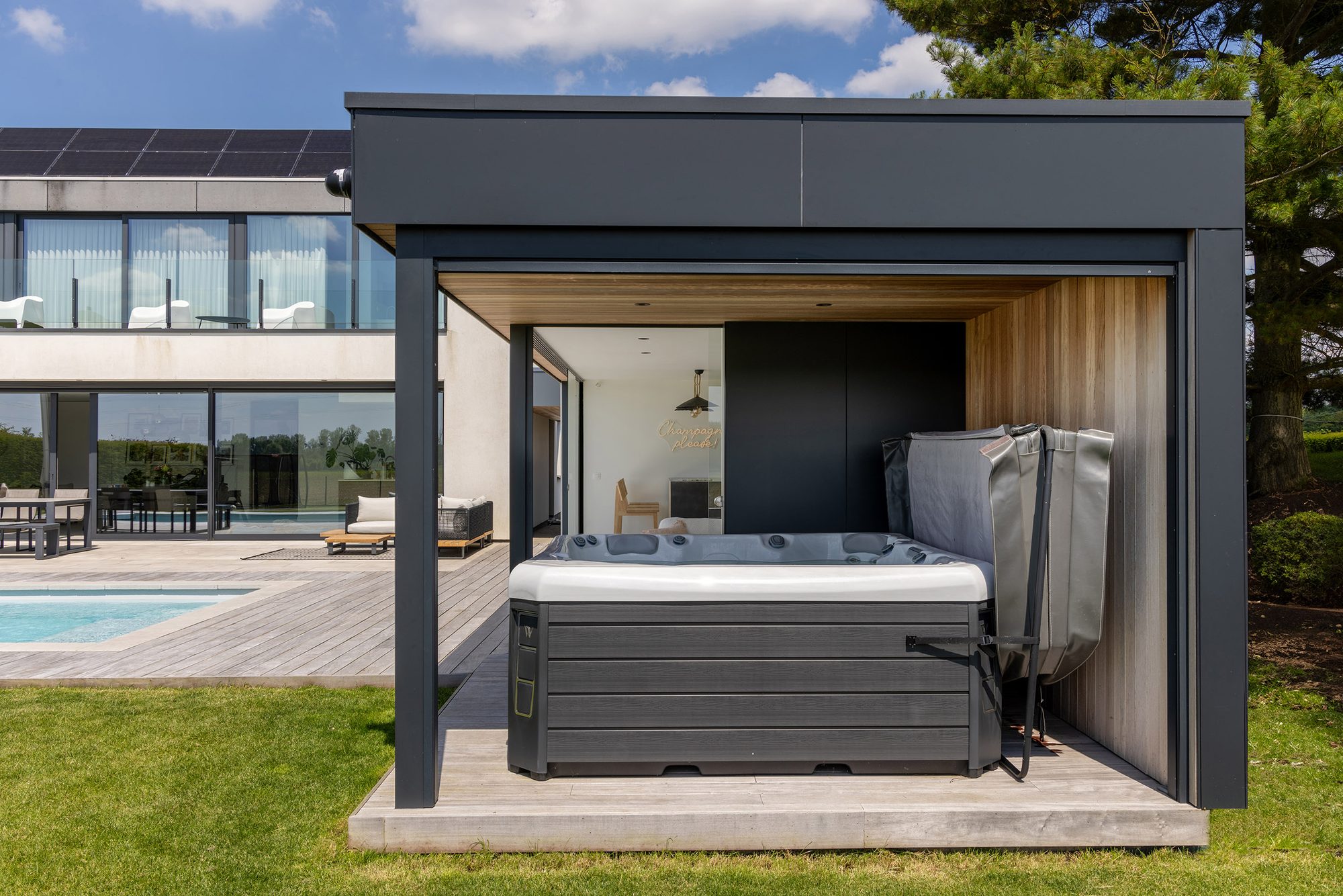 Abri de piscine avec pergola