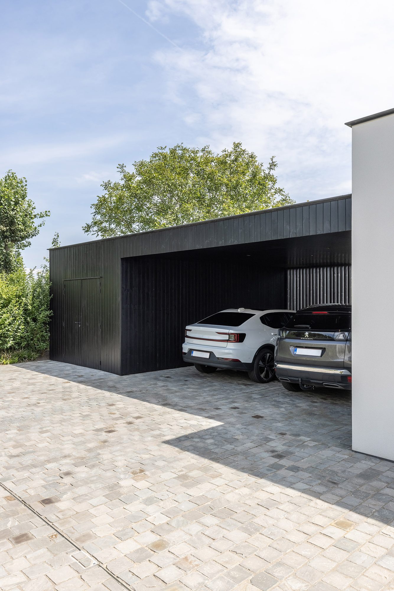 Carport voor twee auto's