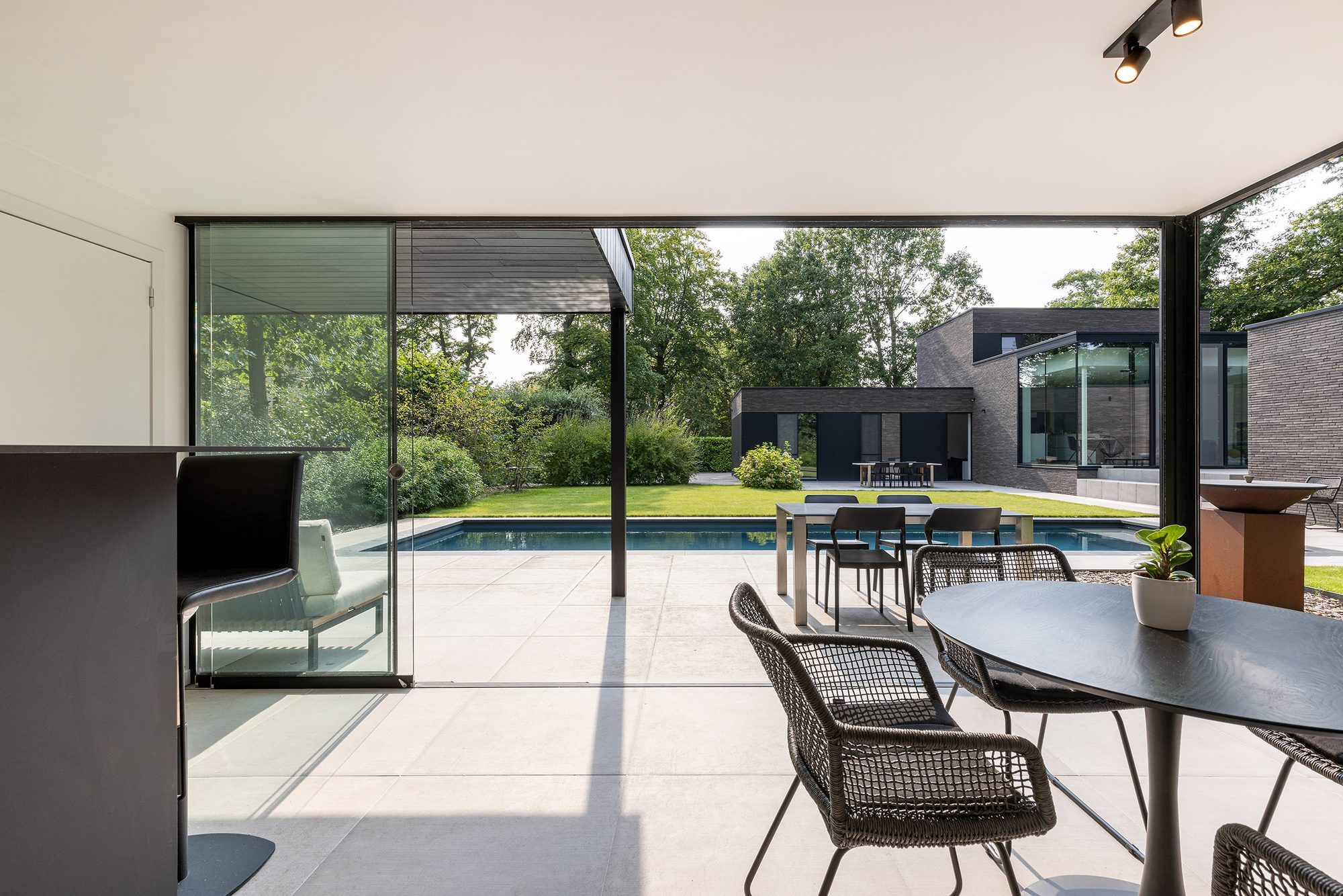 Volledig afgewerkte poolhouse op maat
