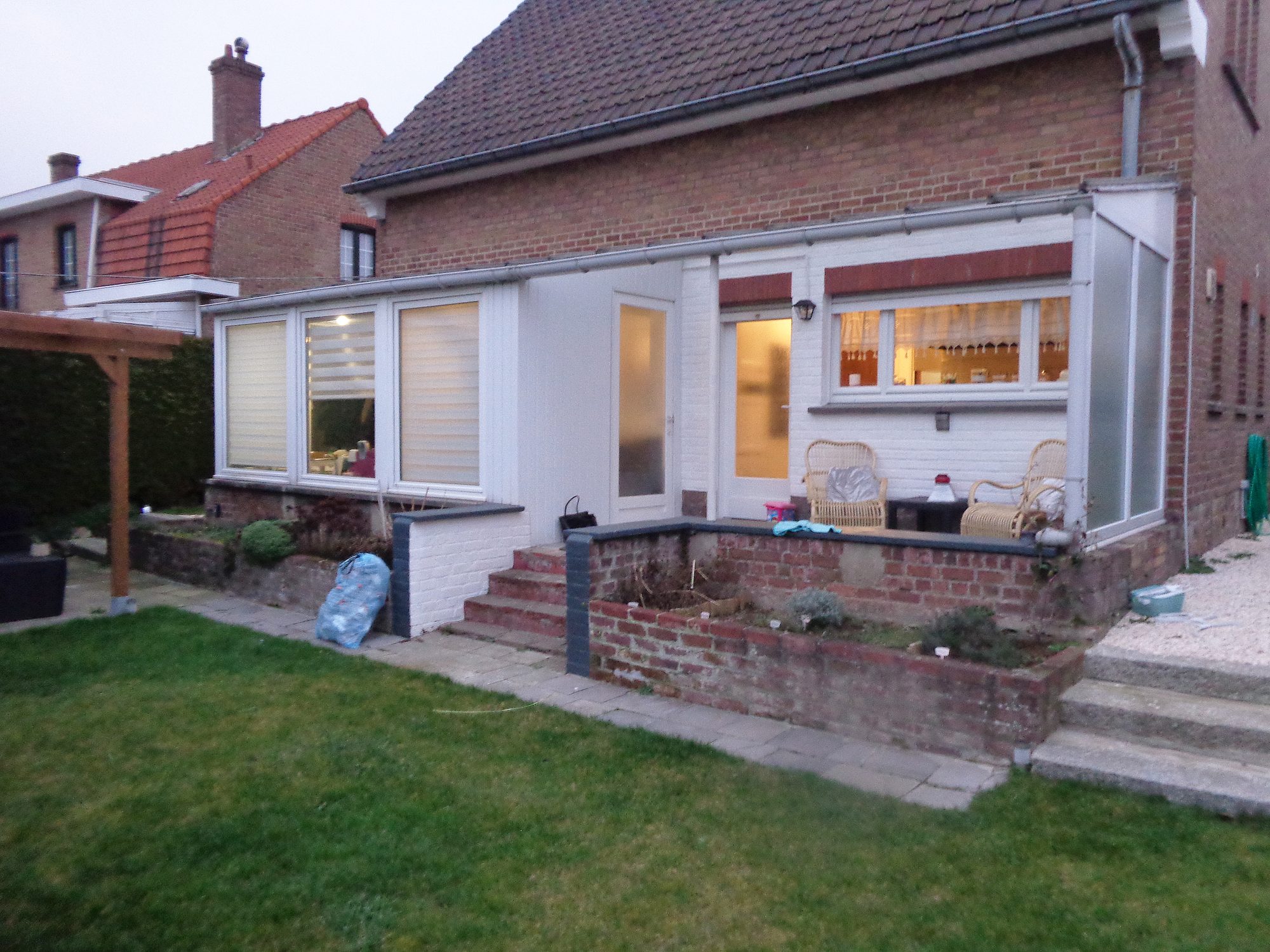 Oude veranda voor renovatie